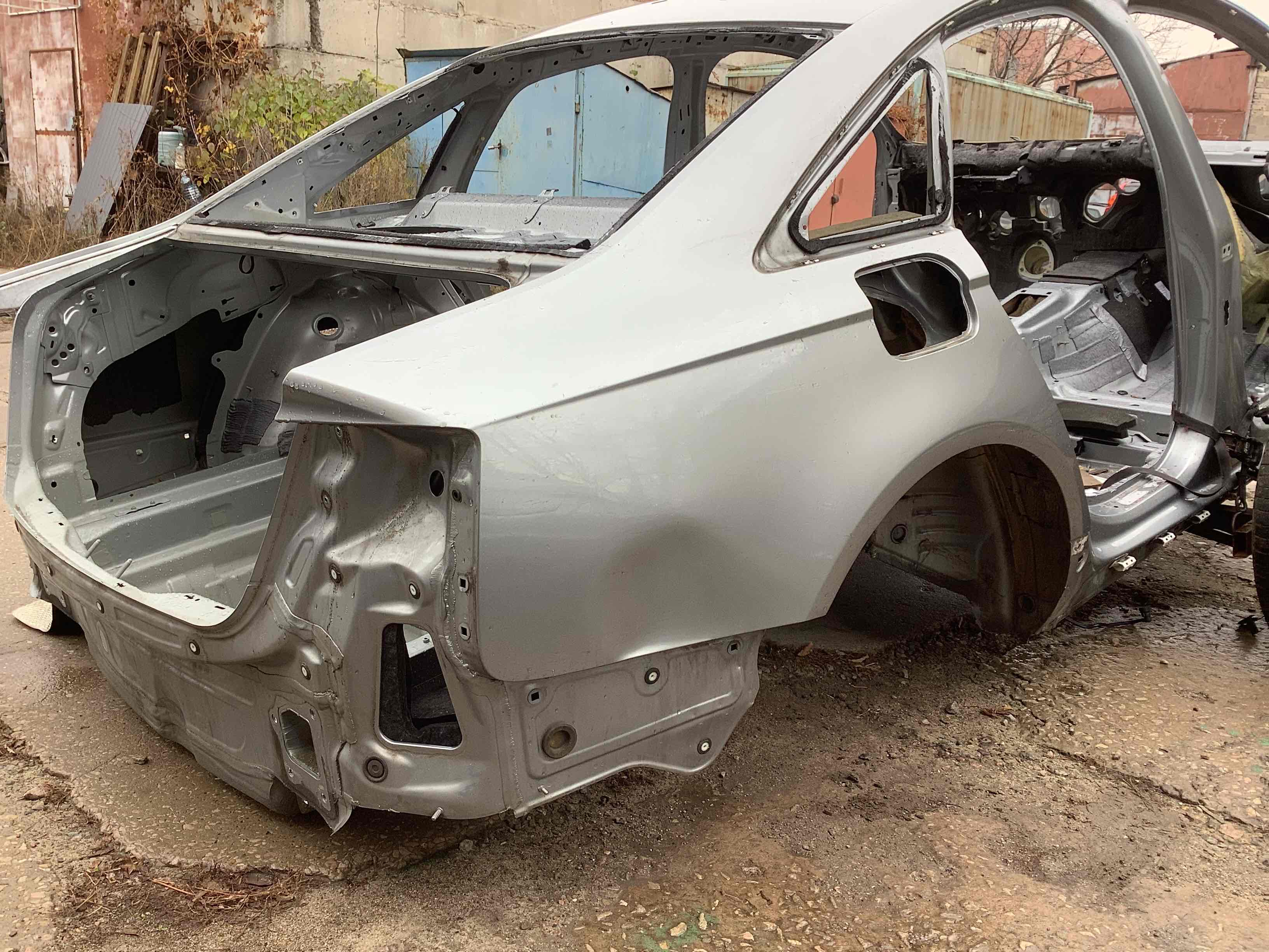 Четверть задняя правая