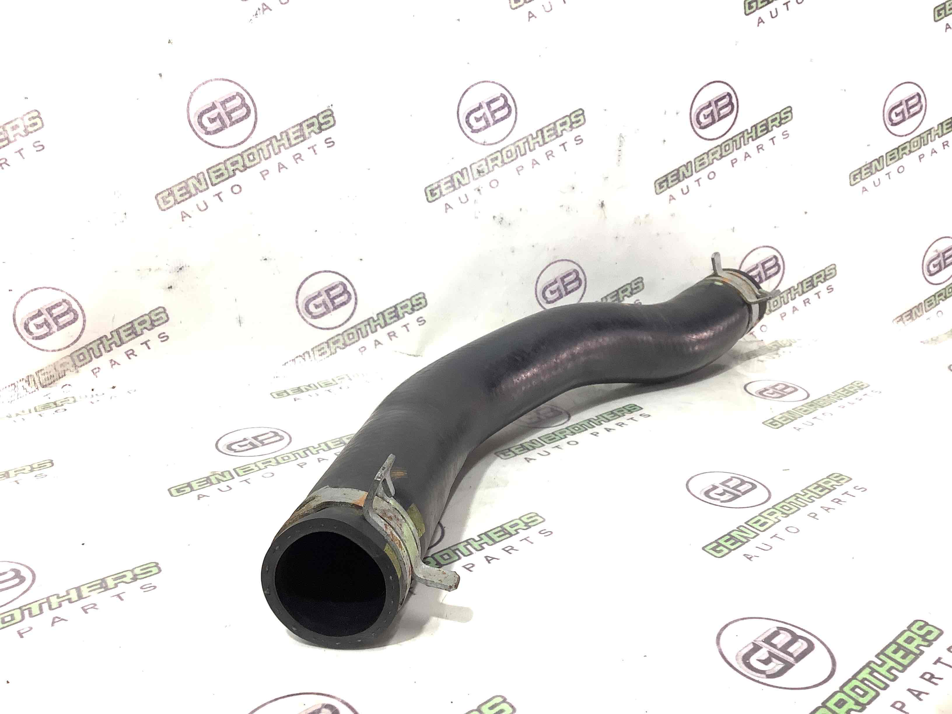 Патрубок радиаторов