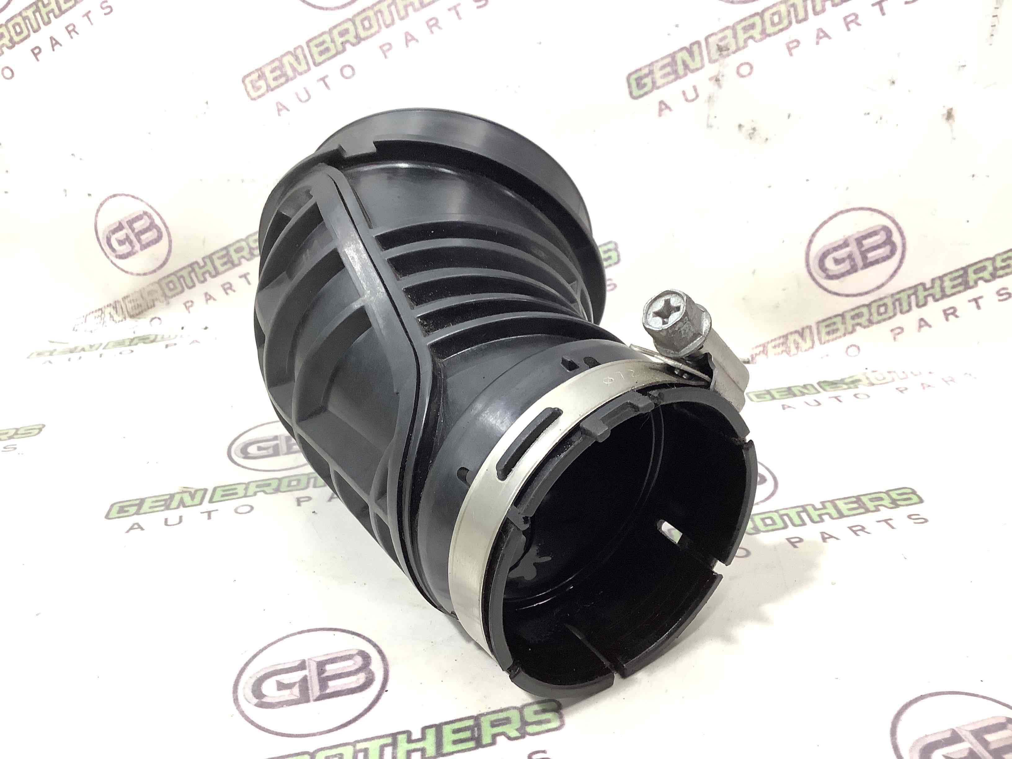 Патрубок воздушного фильтра