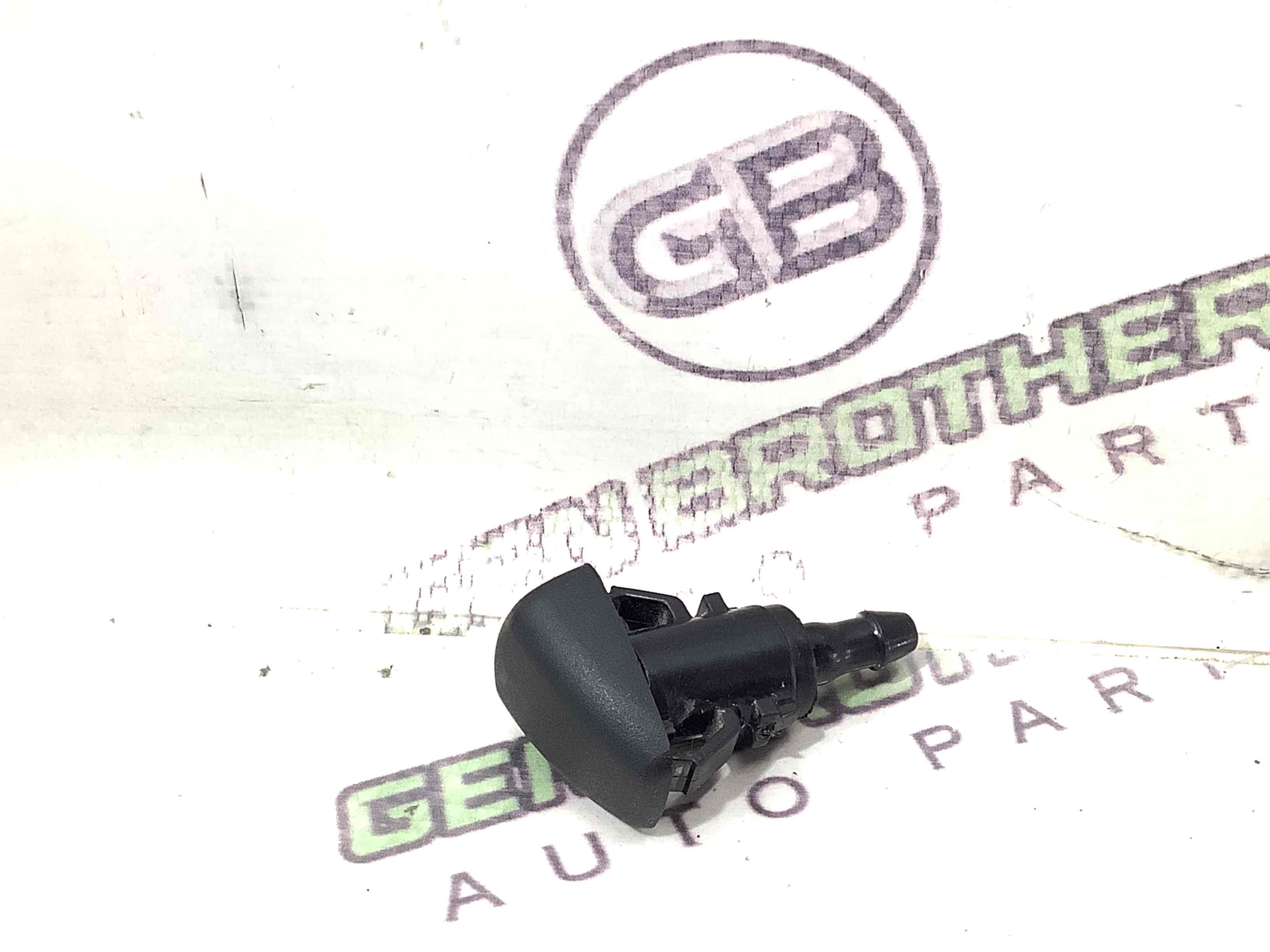 Форсунка омывателя, насос омывателя, шланг омывателя