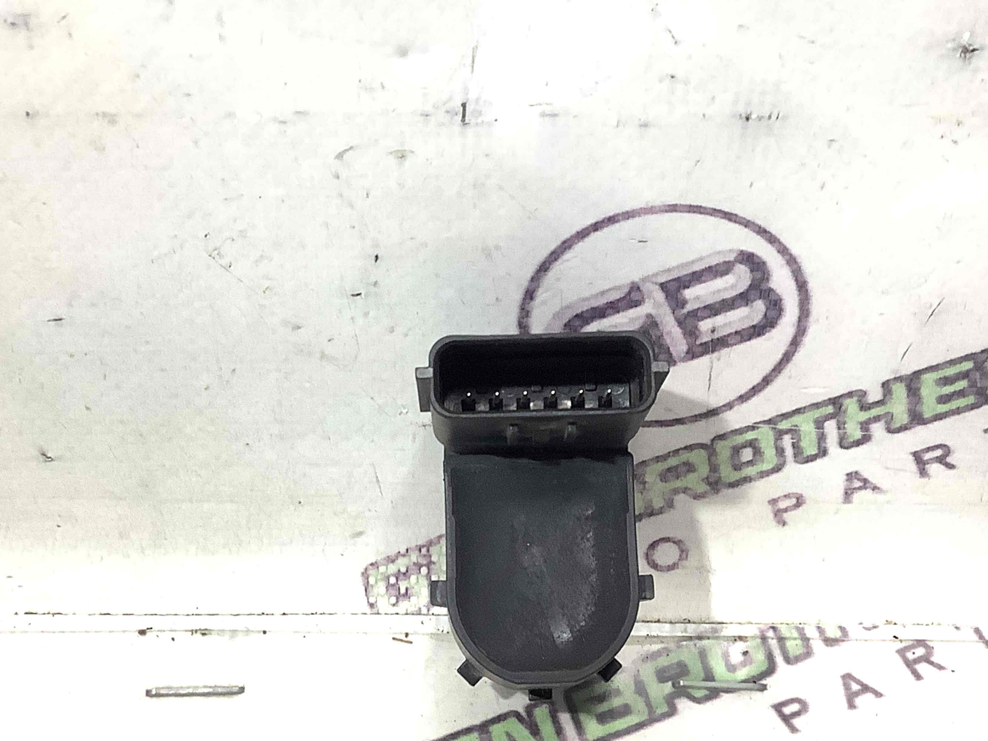 Парктроник, крепеж, корпус