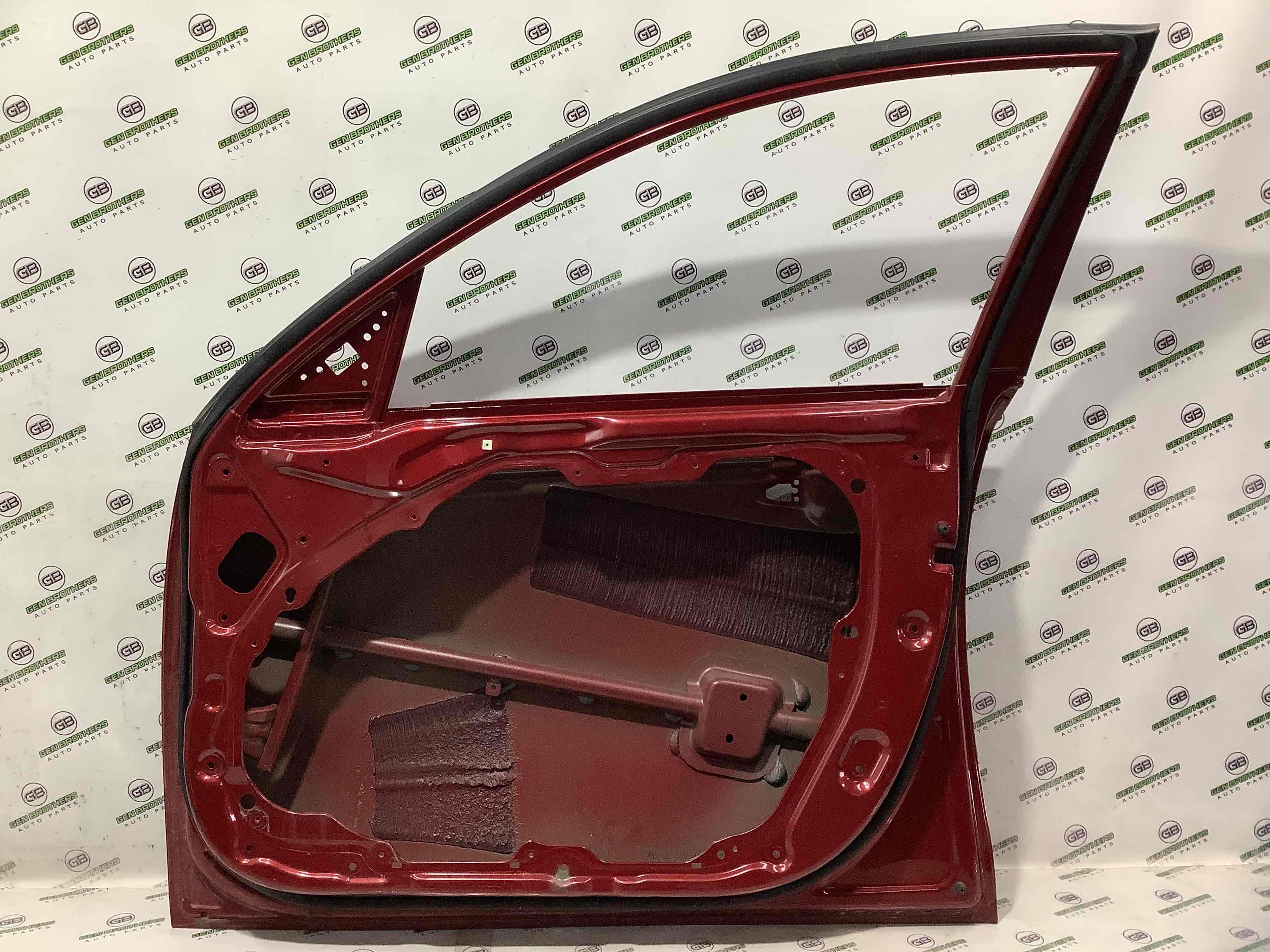 Дверь передняя правая