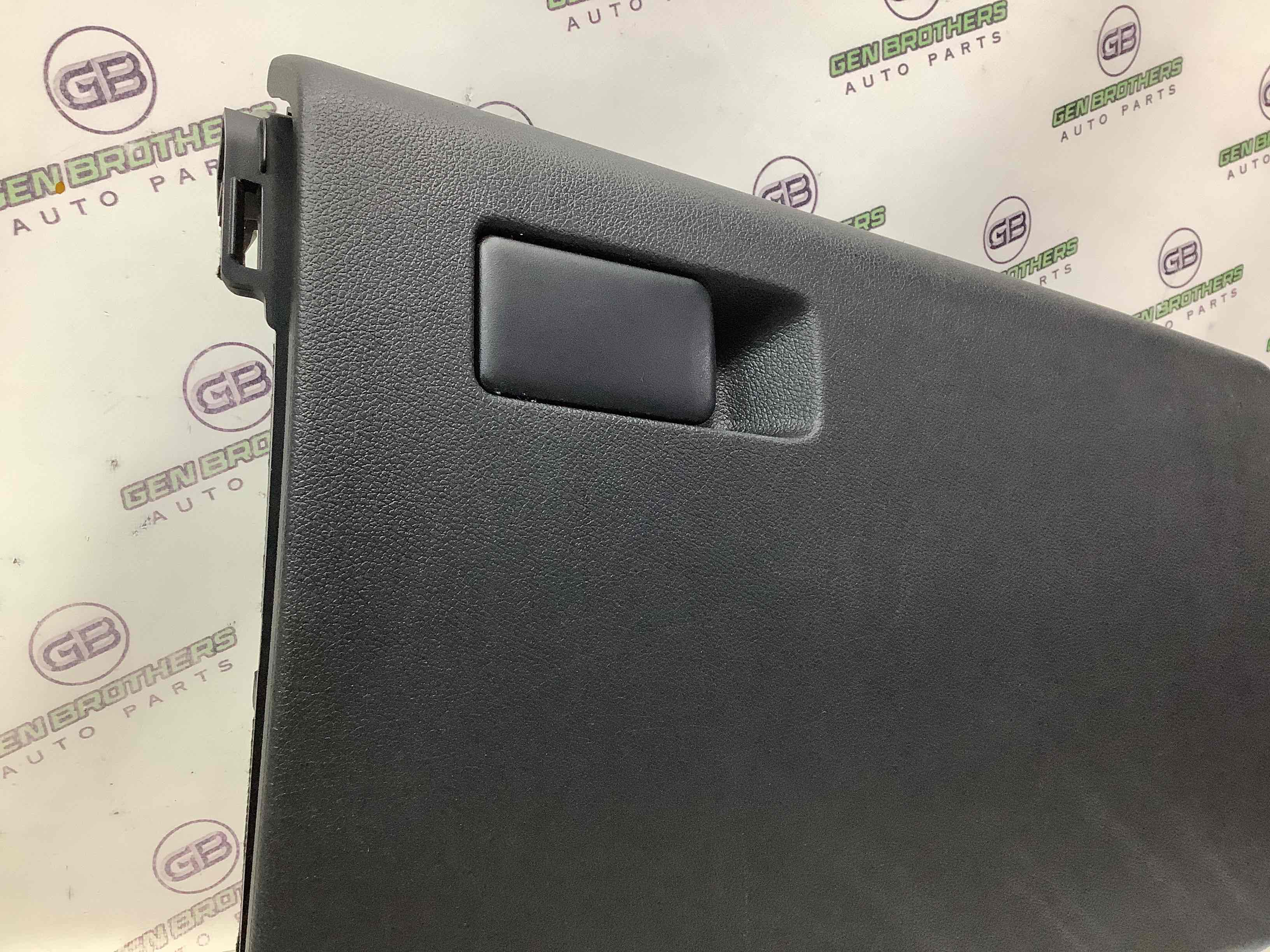 Бардачок замок бардачка, подстаканник, ящик