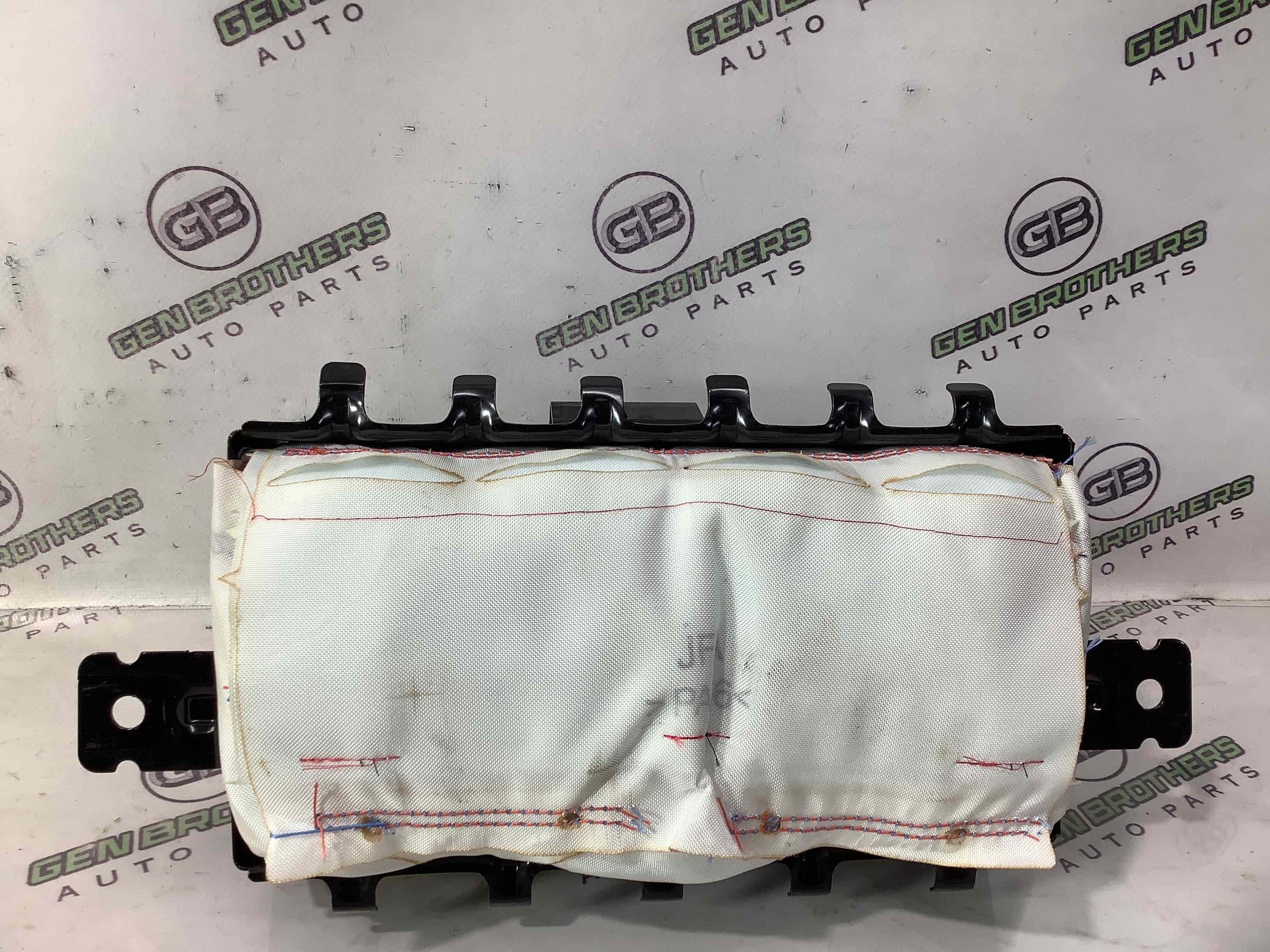 Подушка безопасности пассажира торпедо