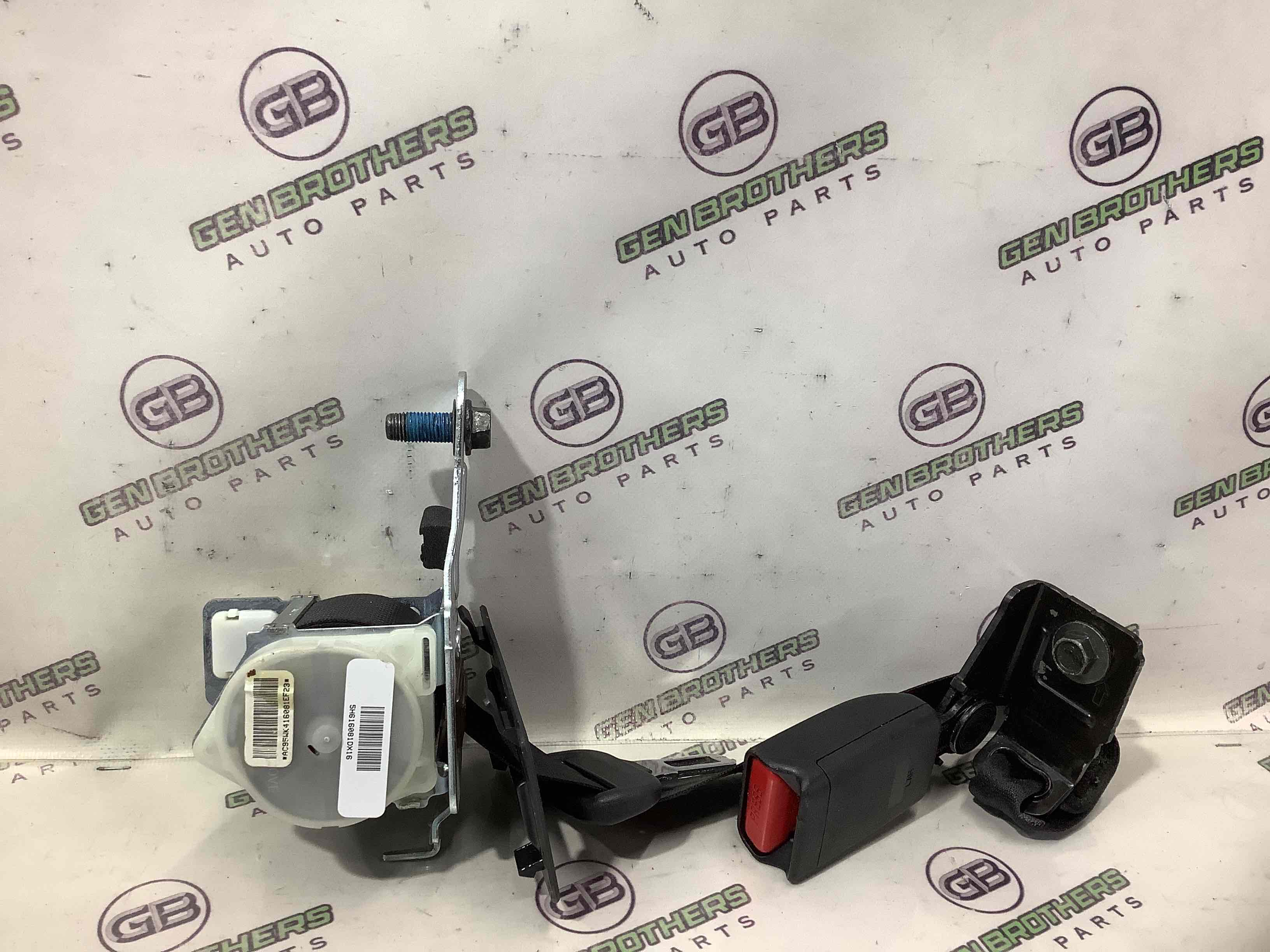 Ремень безопасности