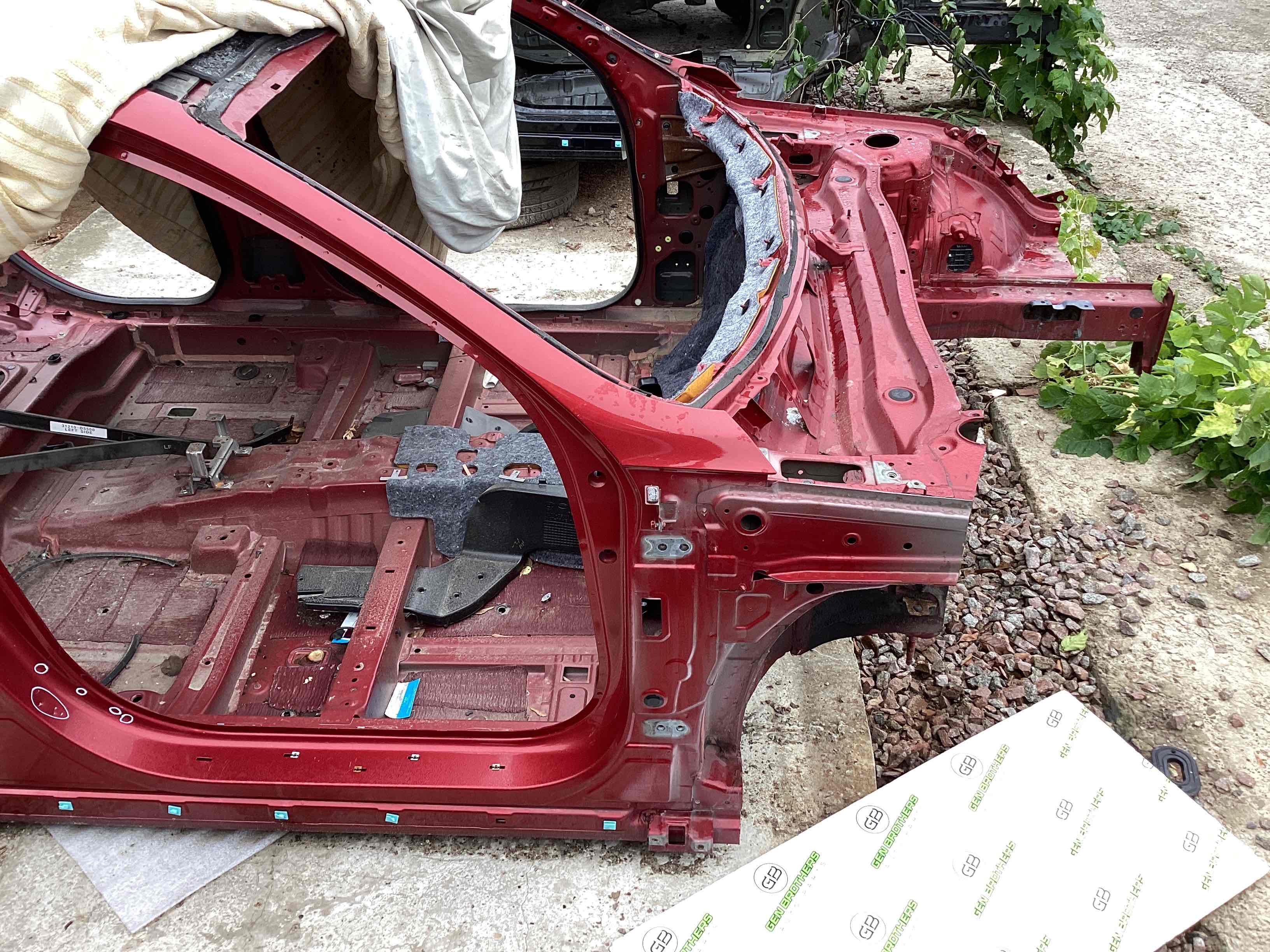 Четверть передняя правая