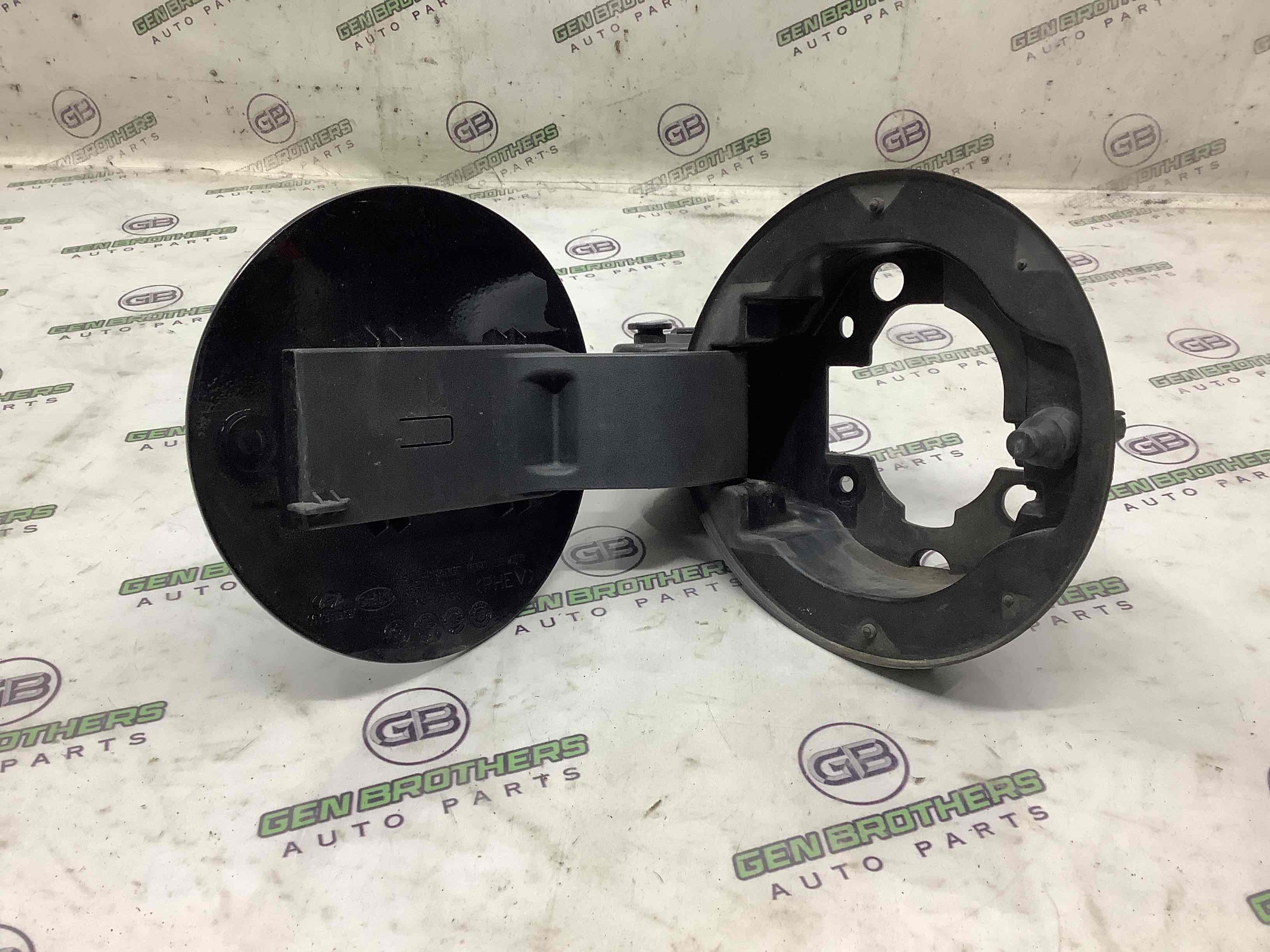 Лючок бензобака