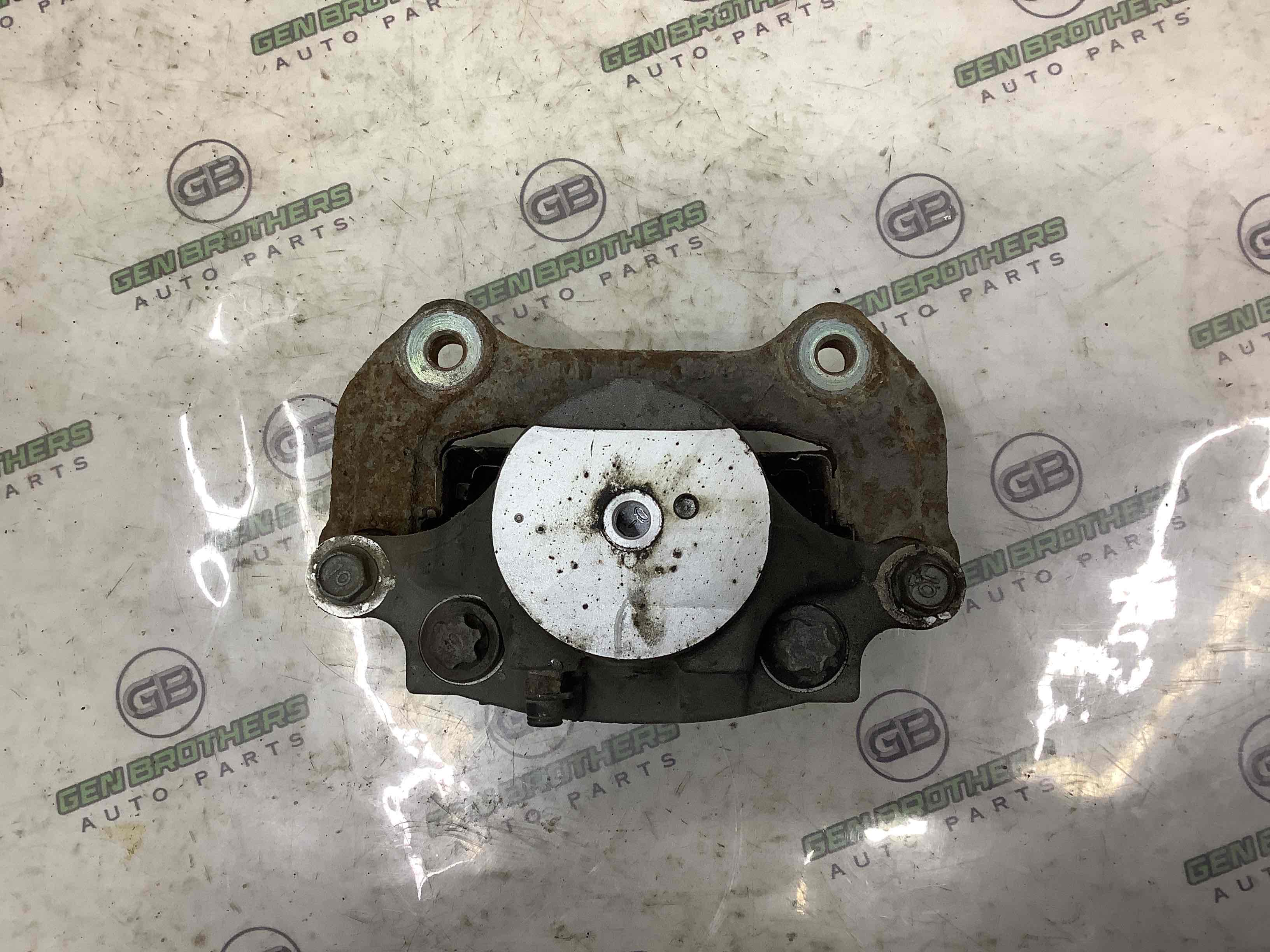 Супорт передній правий