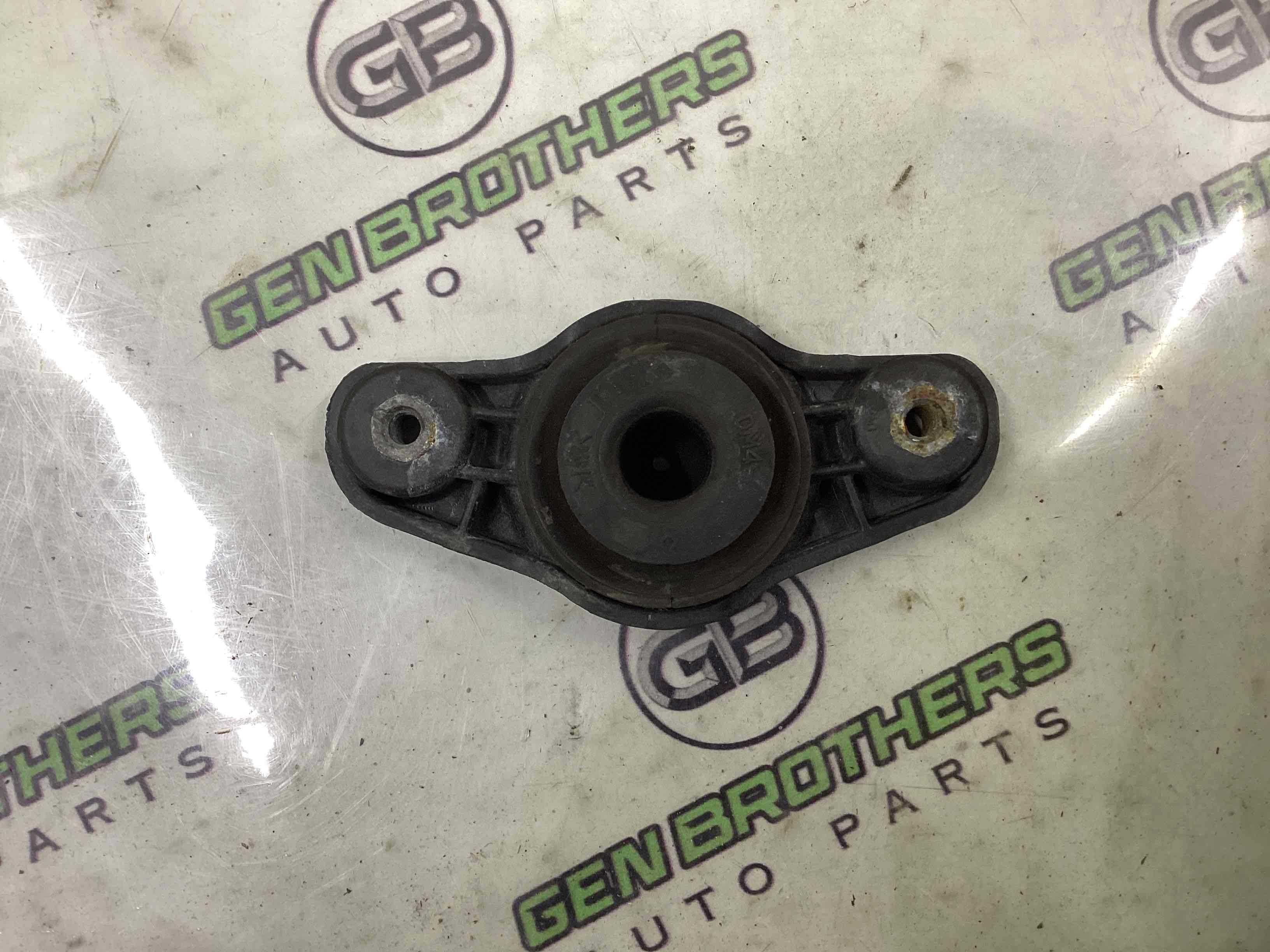 Опора радіатора, кріплення, кронштейн, ущільнювач радіатора