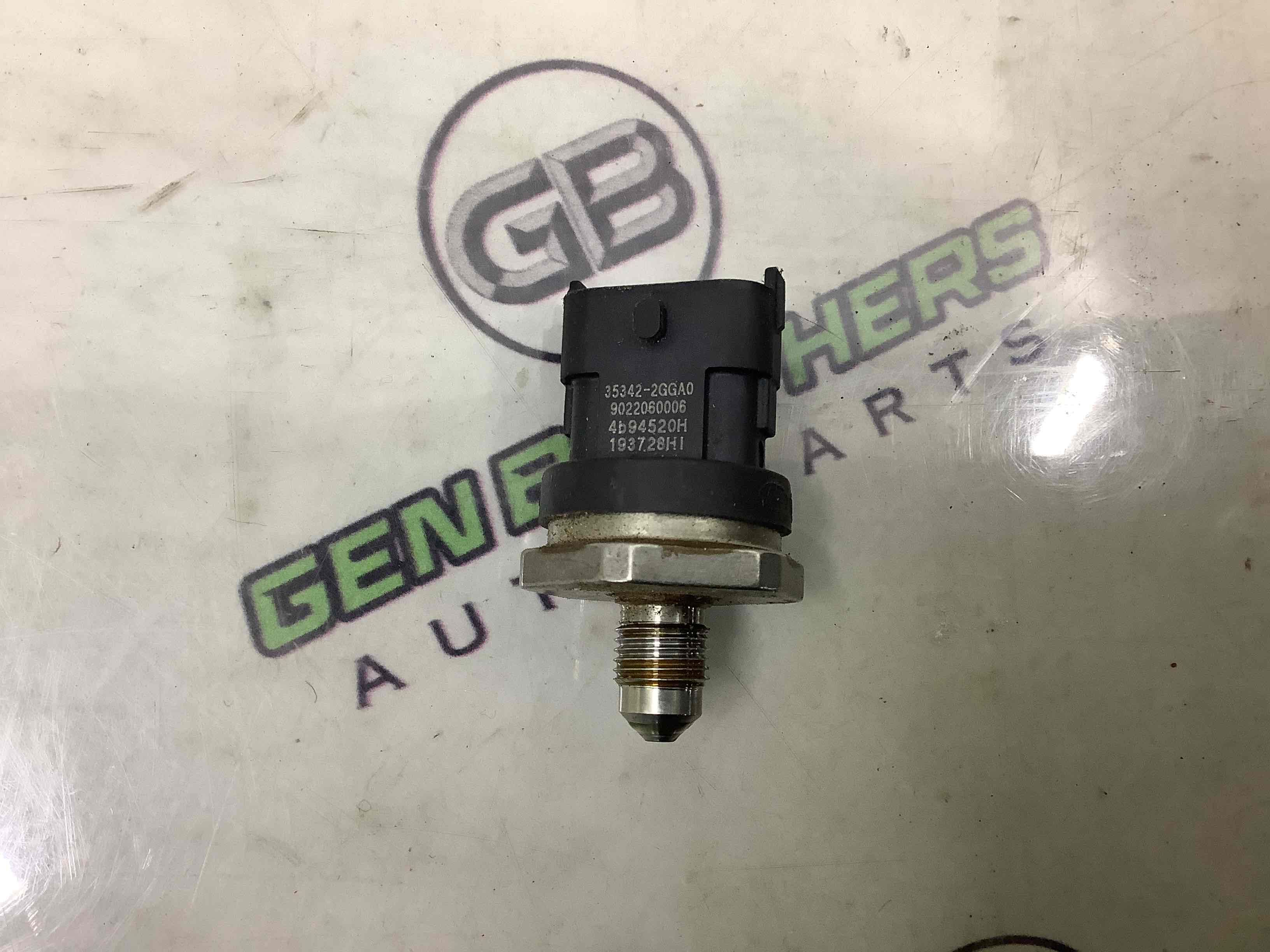 Датчик тиску палива