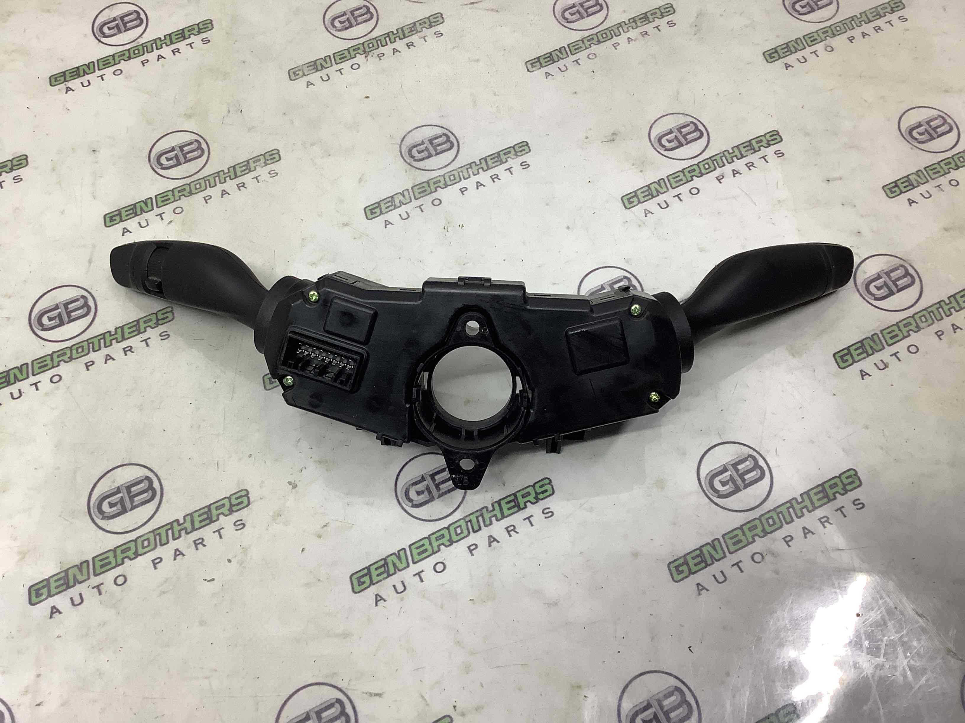 Перемикач підрульовий метелик