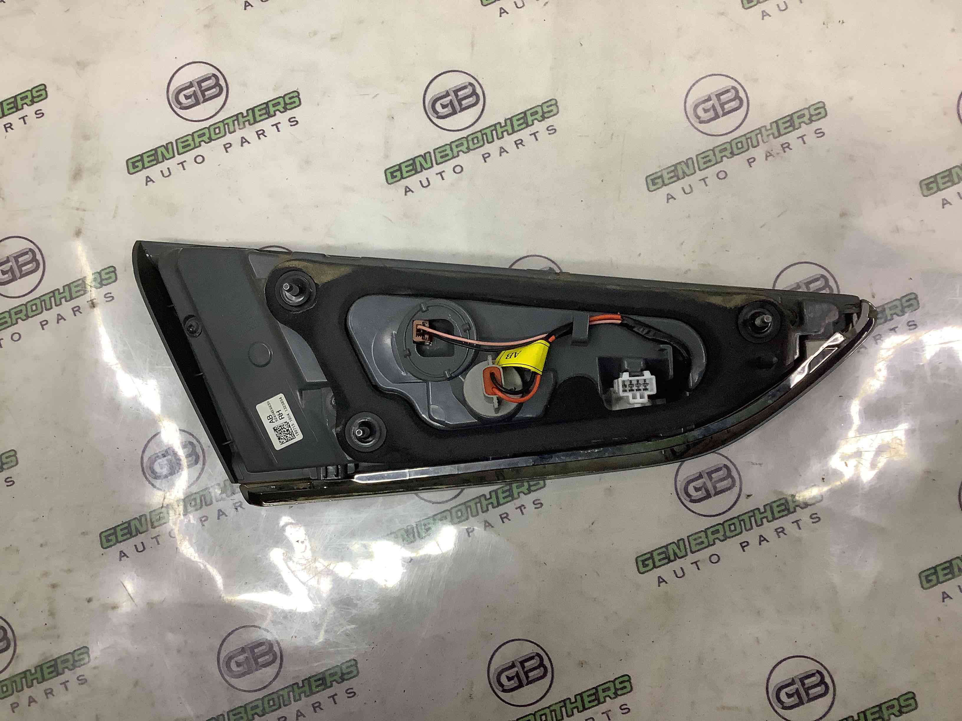 Ліхтар задній правий