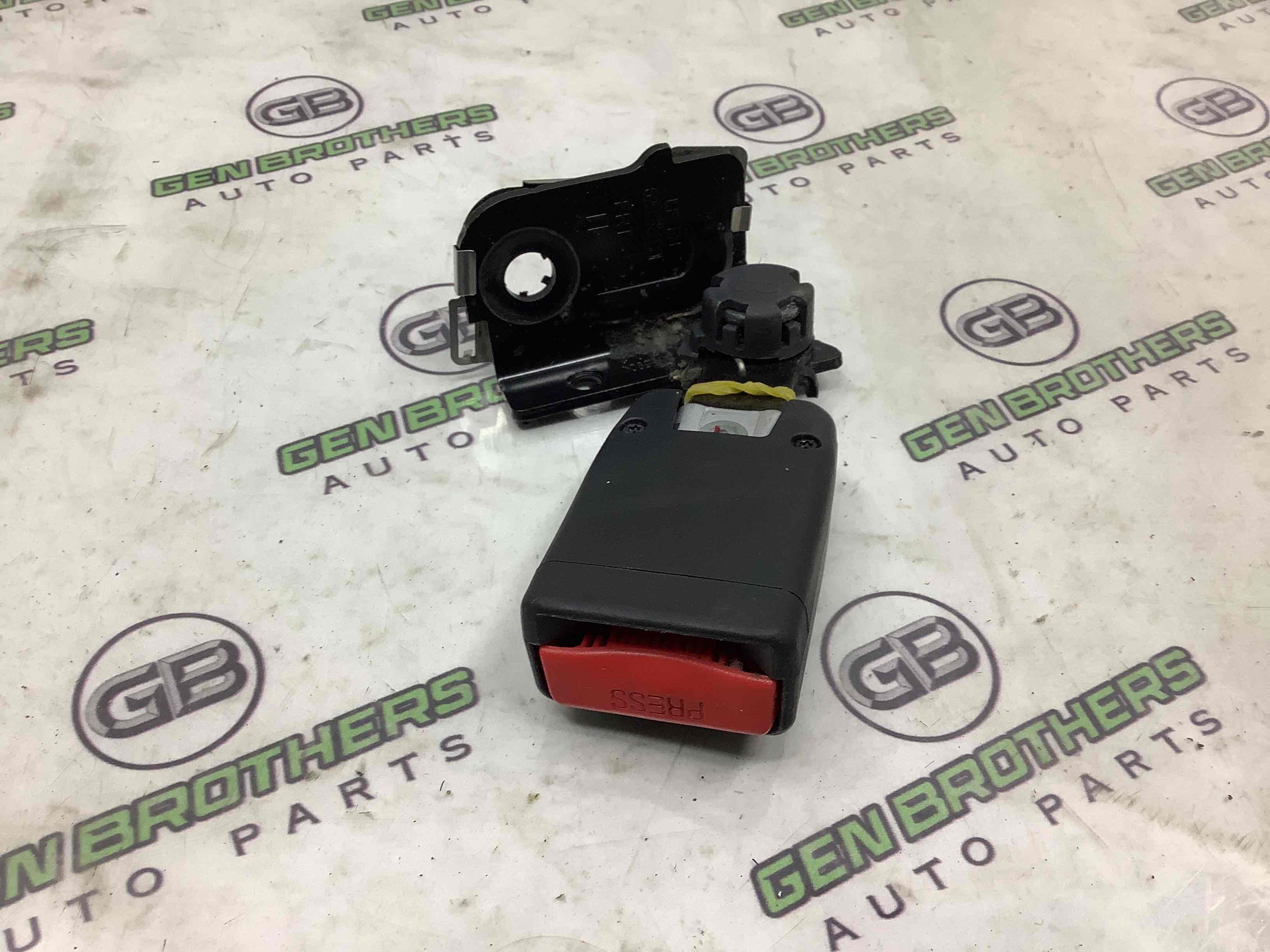 Замок ременя безпеки