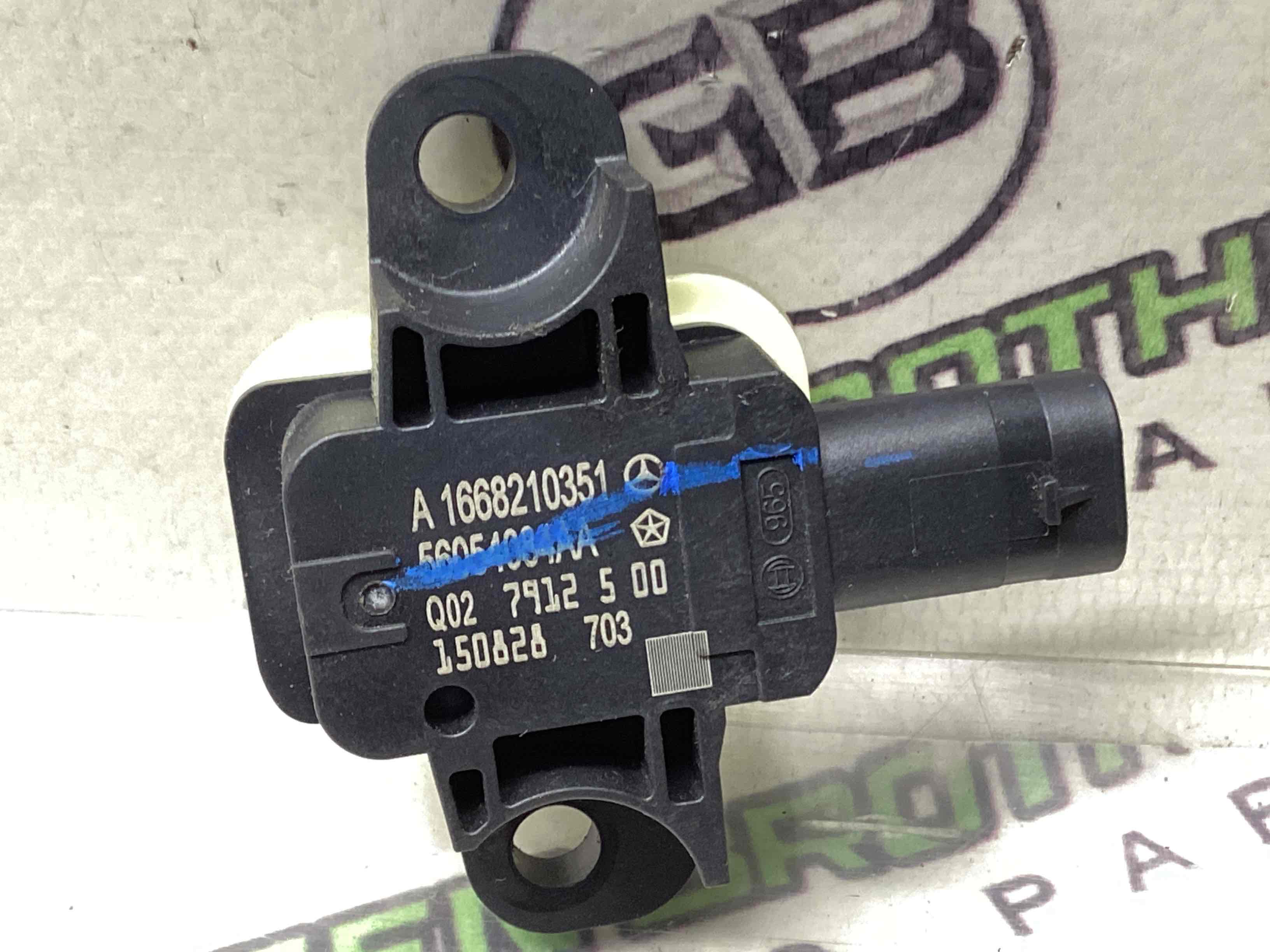 Датчик удара Airbag боковой