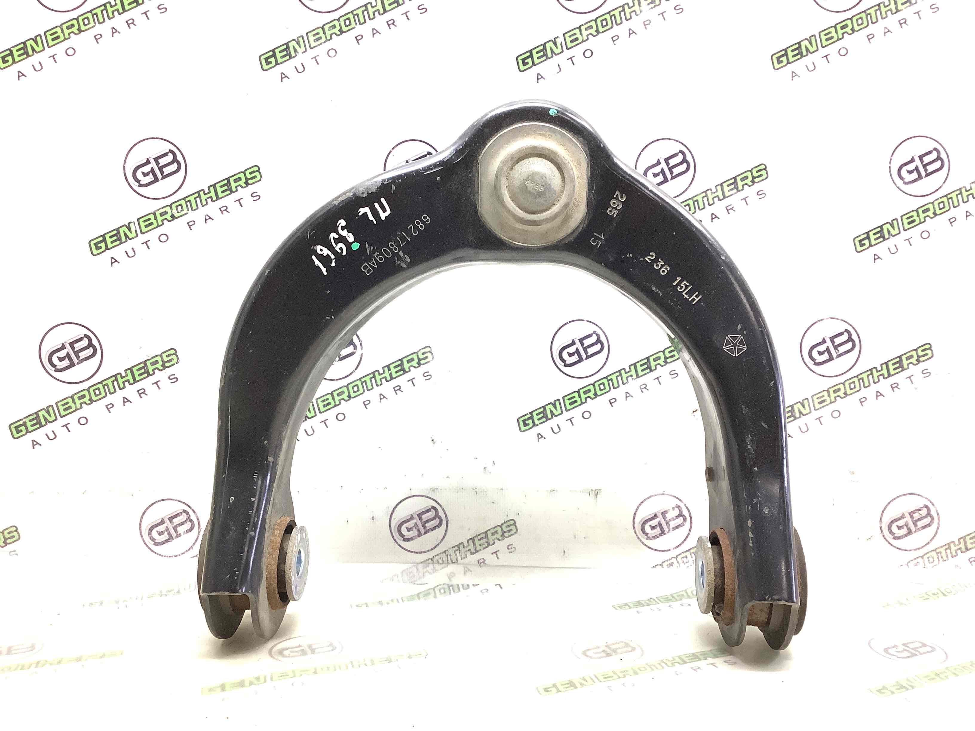 Рычаг передний левый