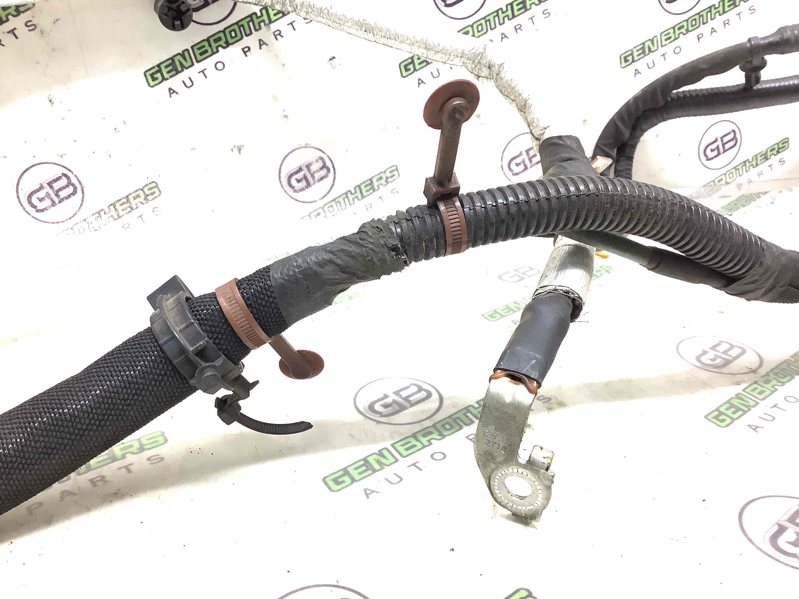 Клемма, крышка клеммы электропровода