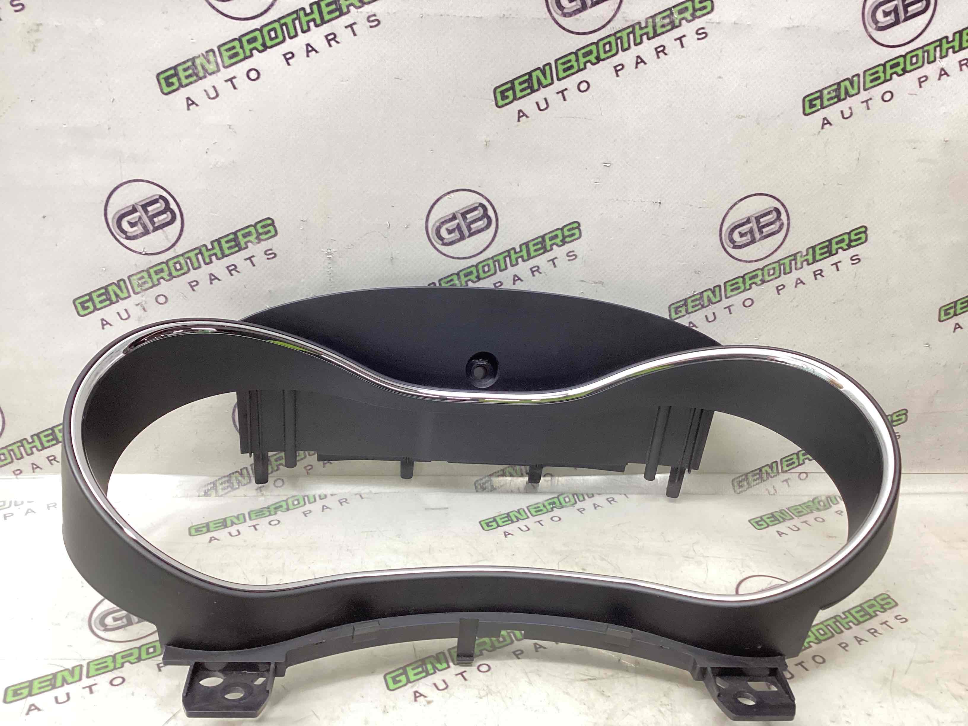 Накладка щитка приборов