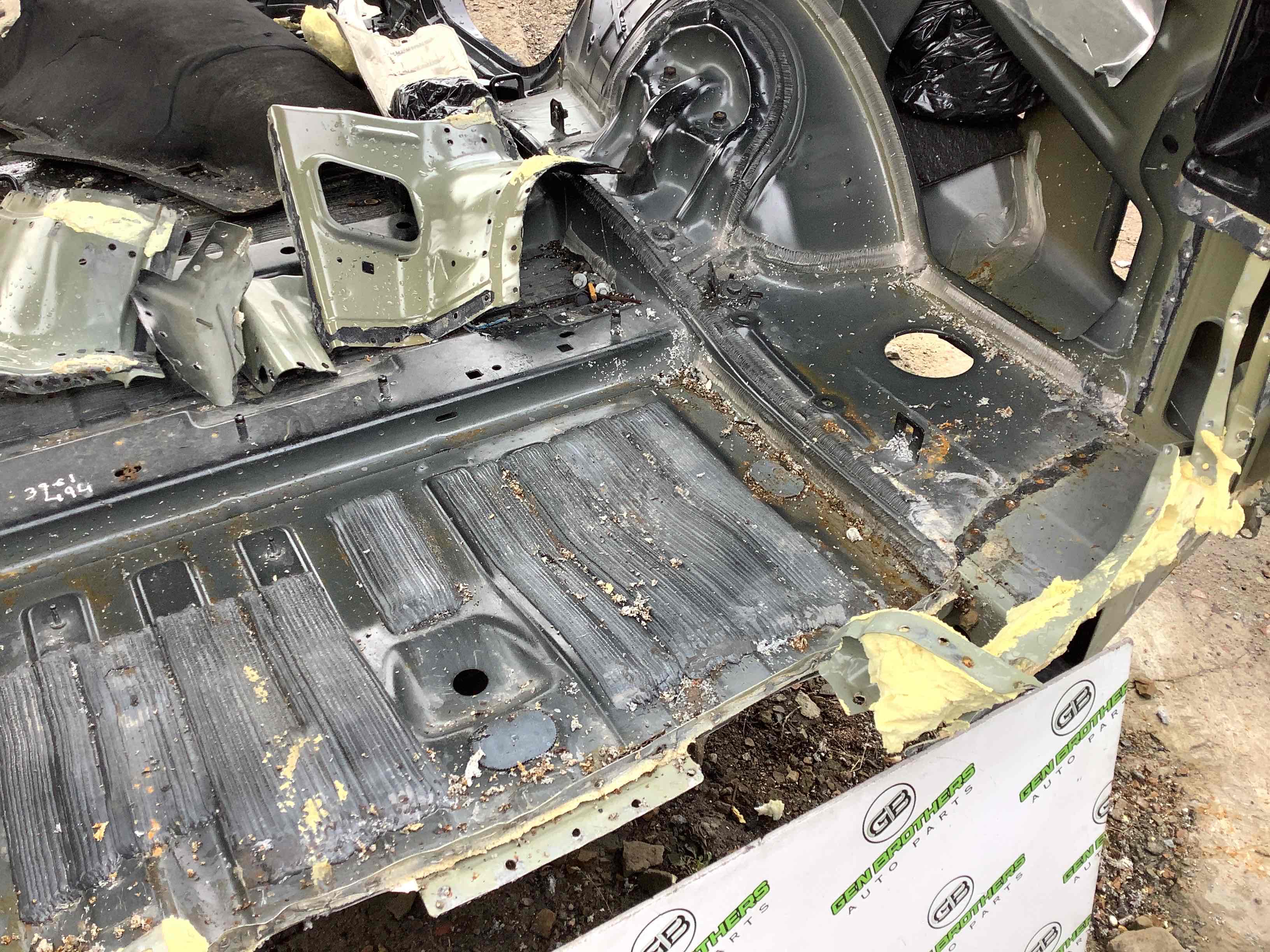 Корыто багажника