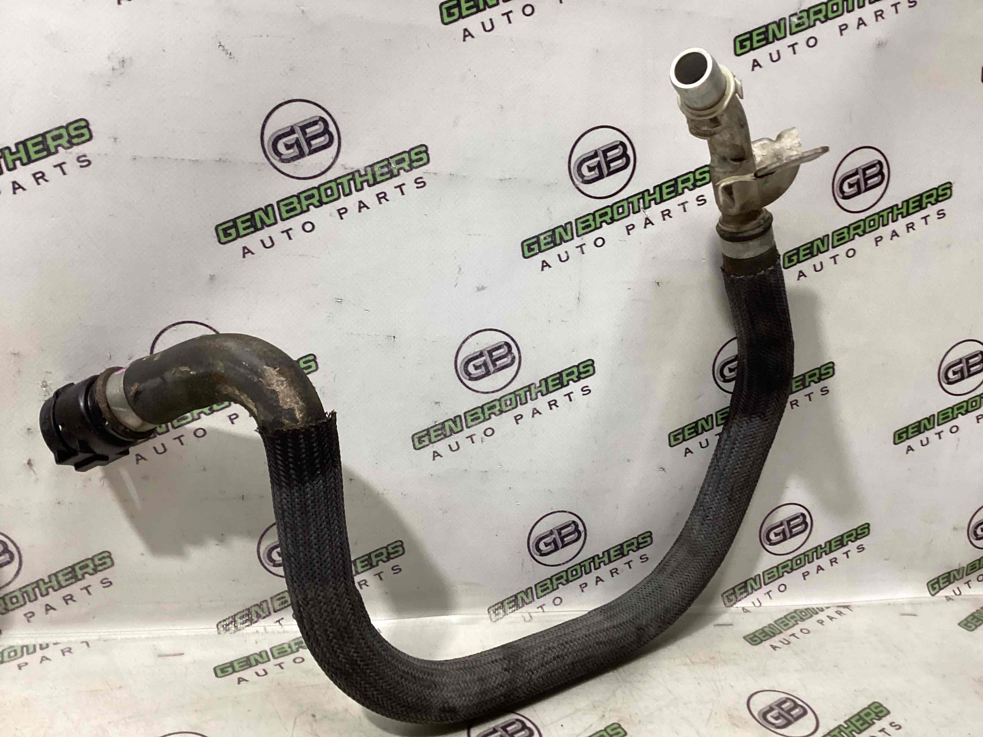 Патрубок трубопровід, шланг