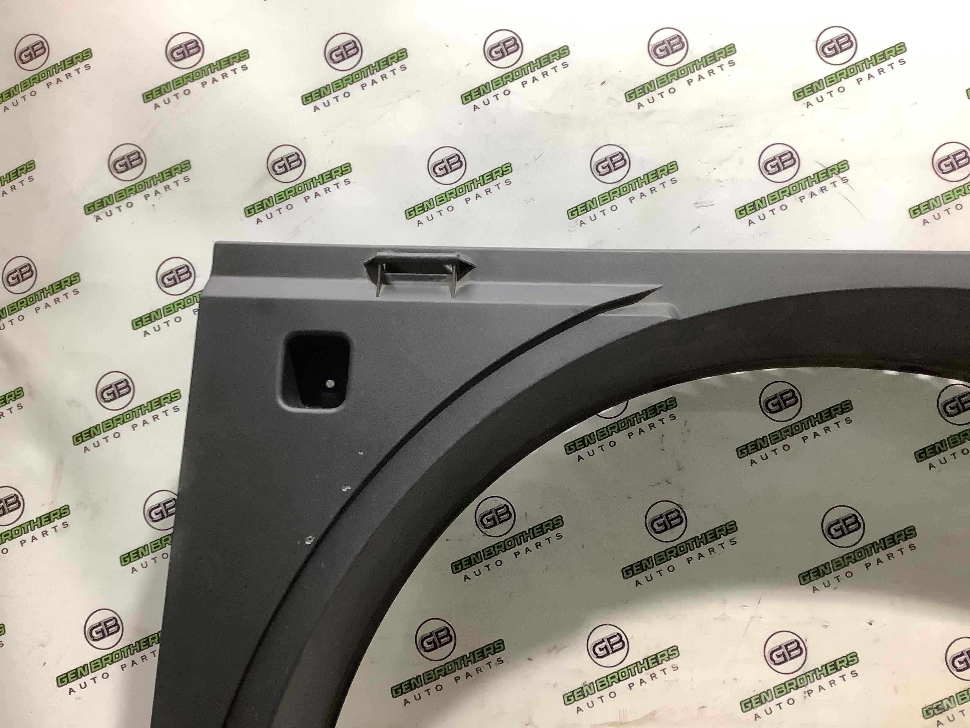 Елементи оздоблення багажника