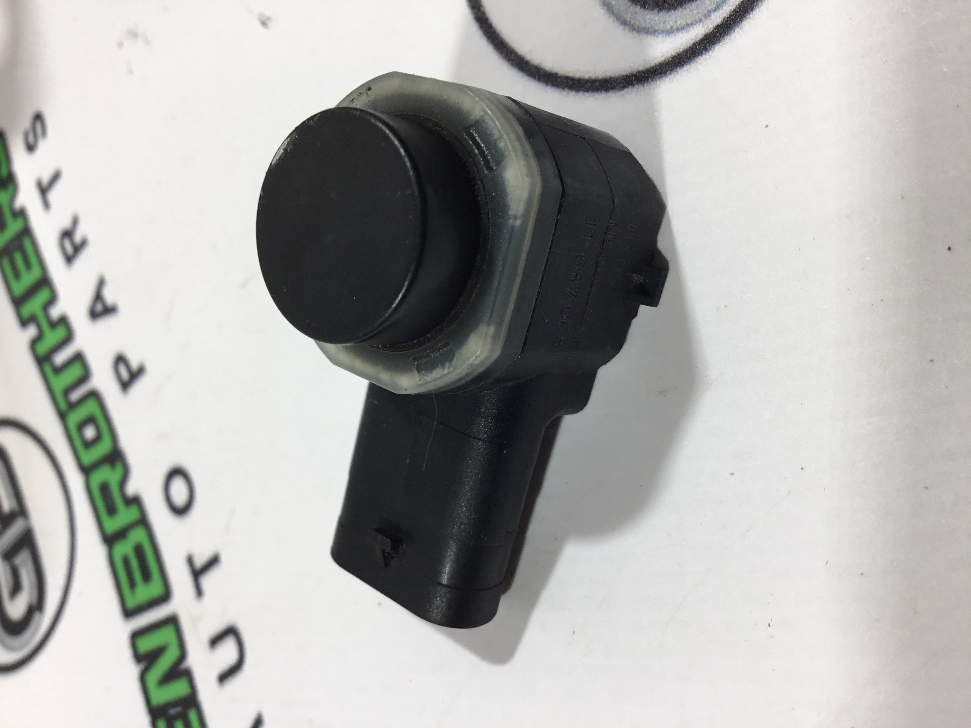 Парктронік, кріплення, корпус