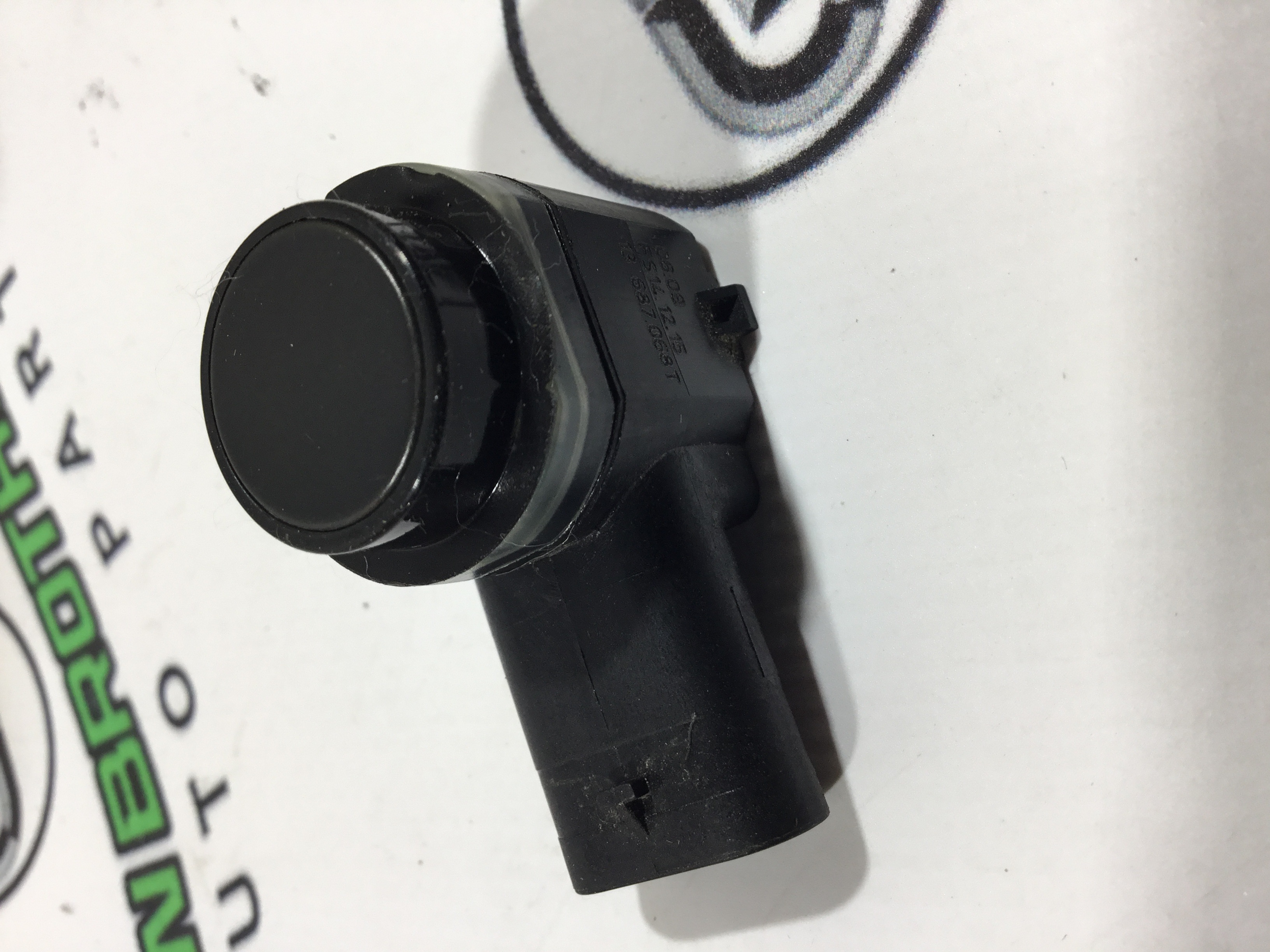 Парктронік, кріплення, корпус