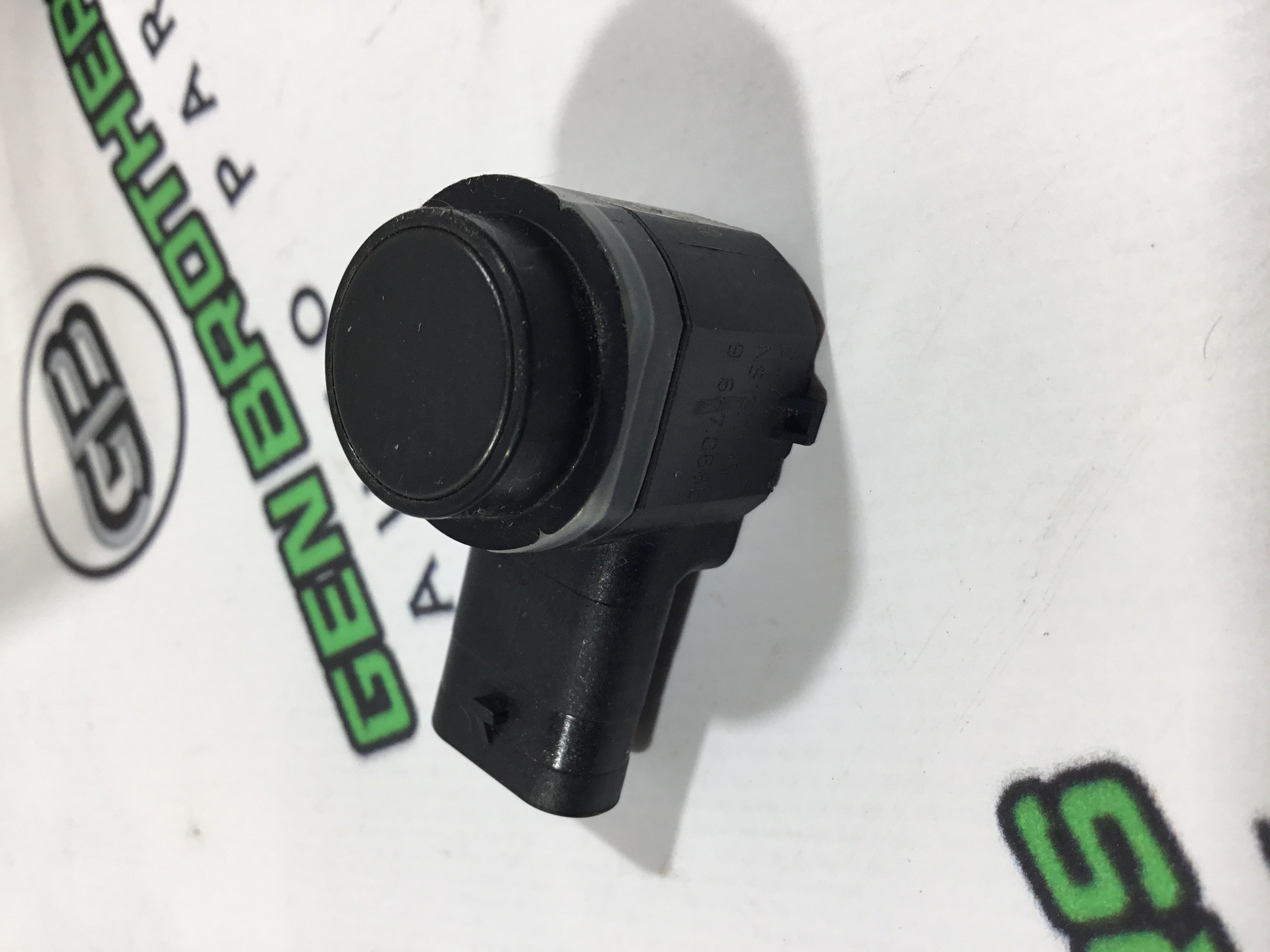 Парктронік, кріплення, корпус