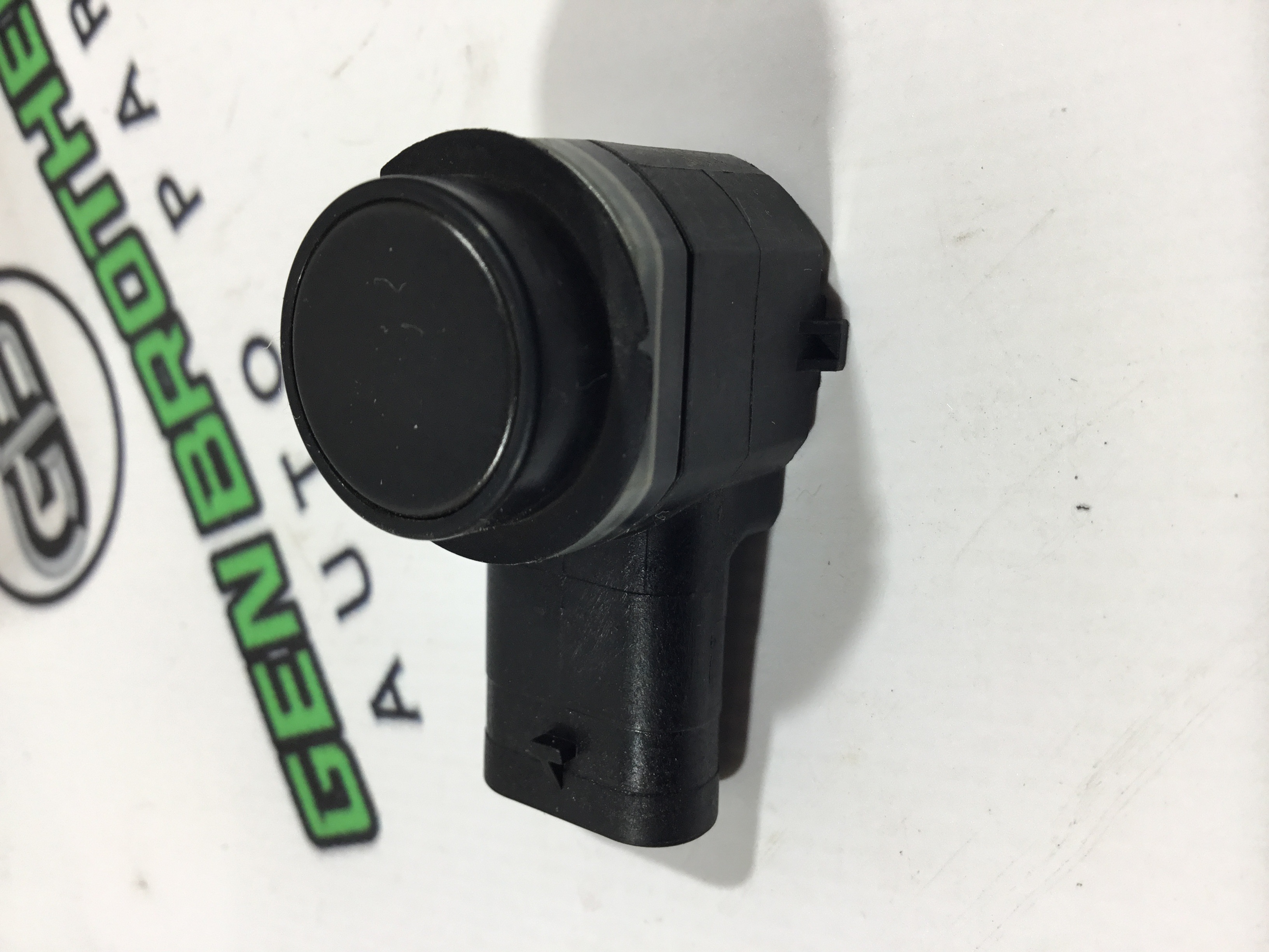 Парктронік, кріплення, корпус