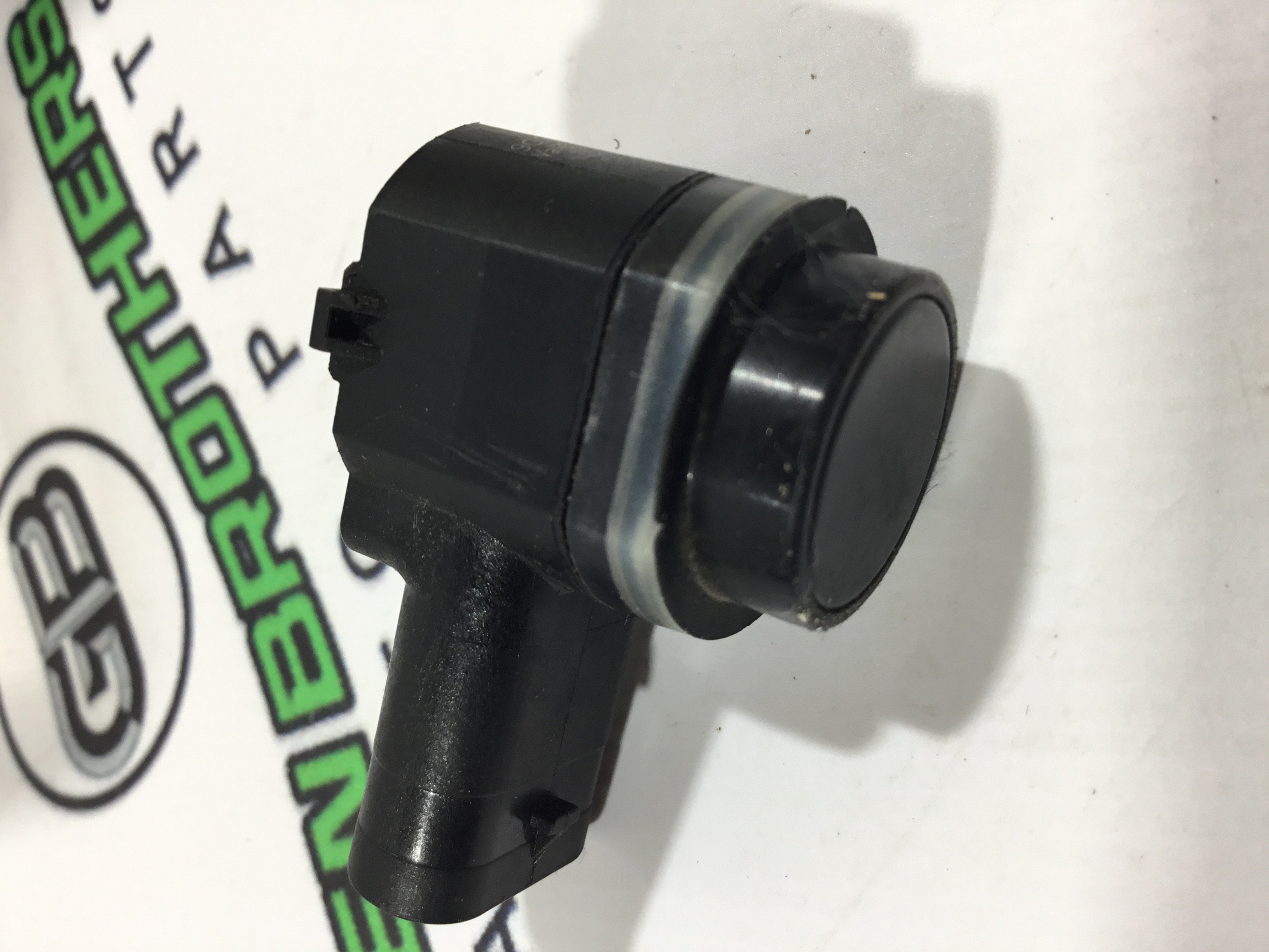 Парктронік, кріплення, корпус