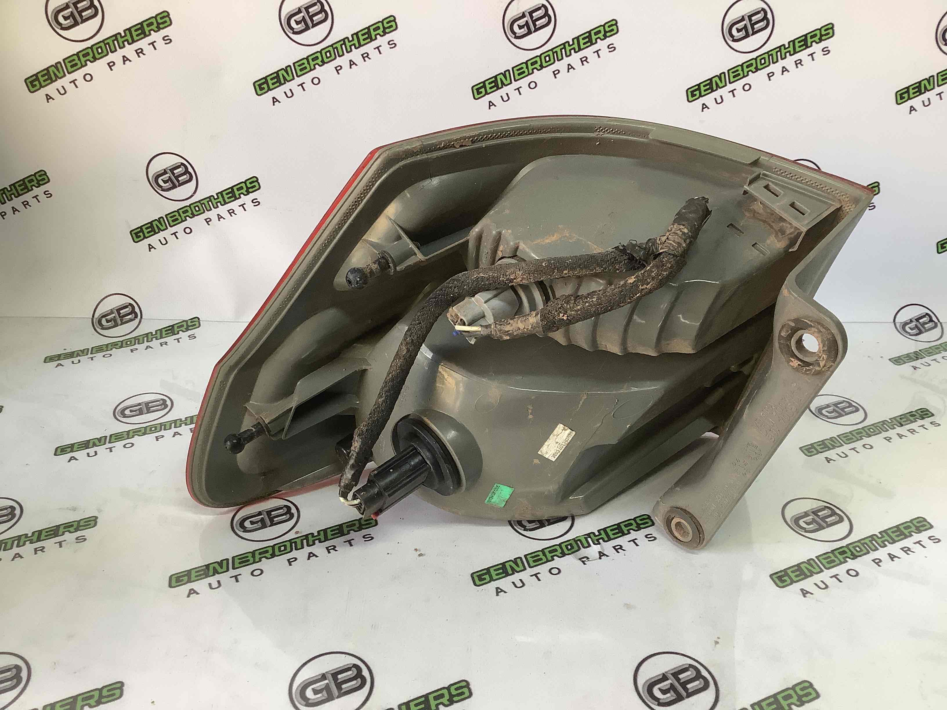 Ліхтар задній правий