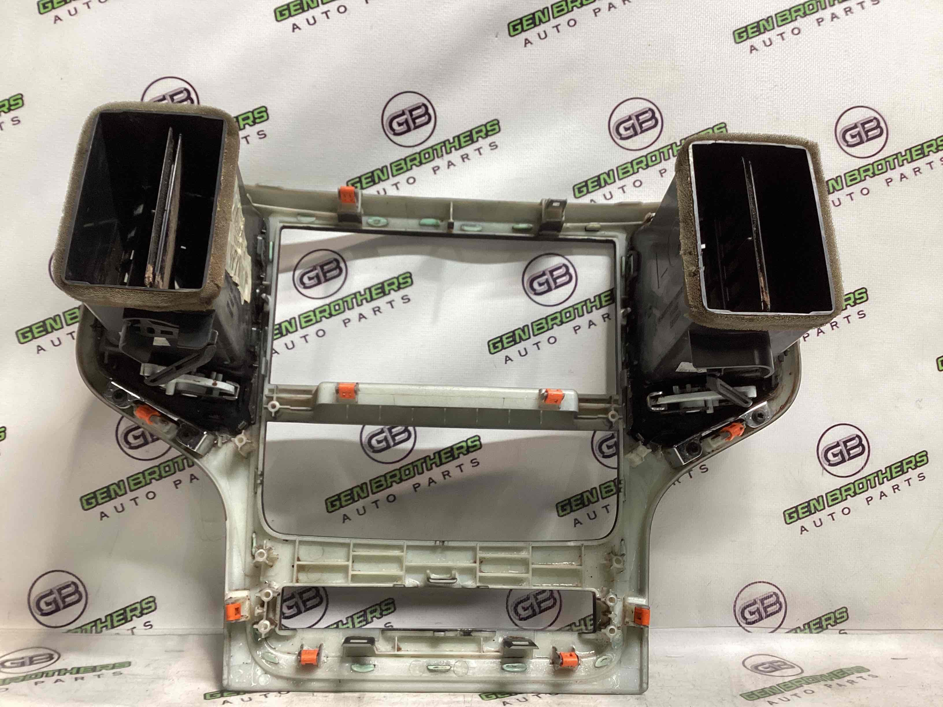 Рамка магнітоли