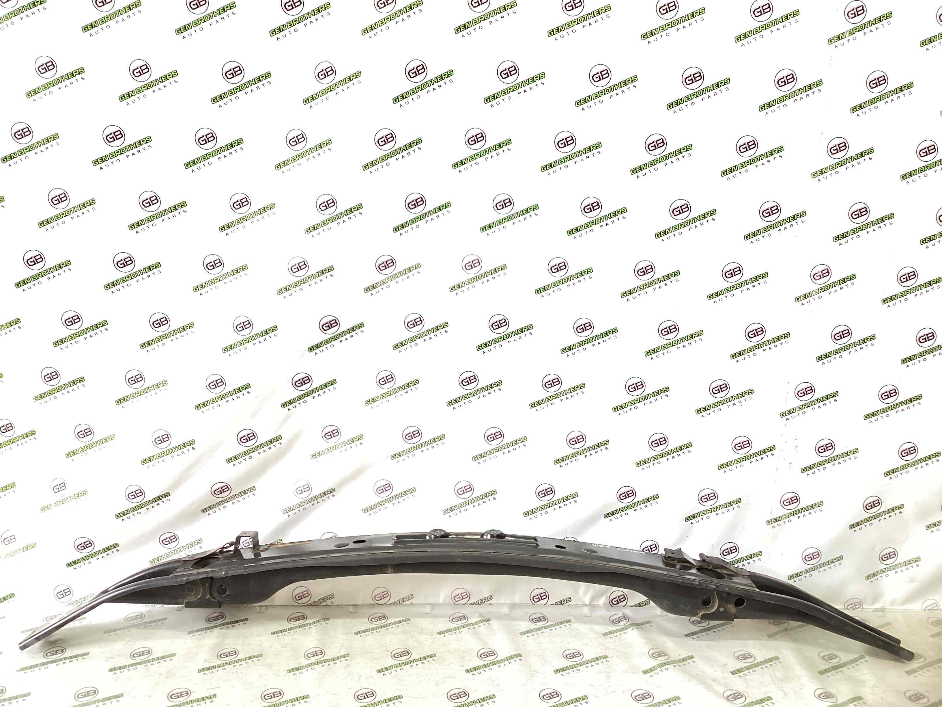 Підсилювач бампера переднього