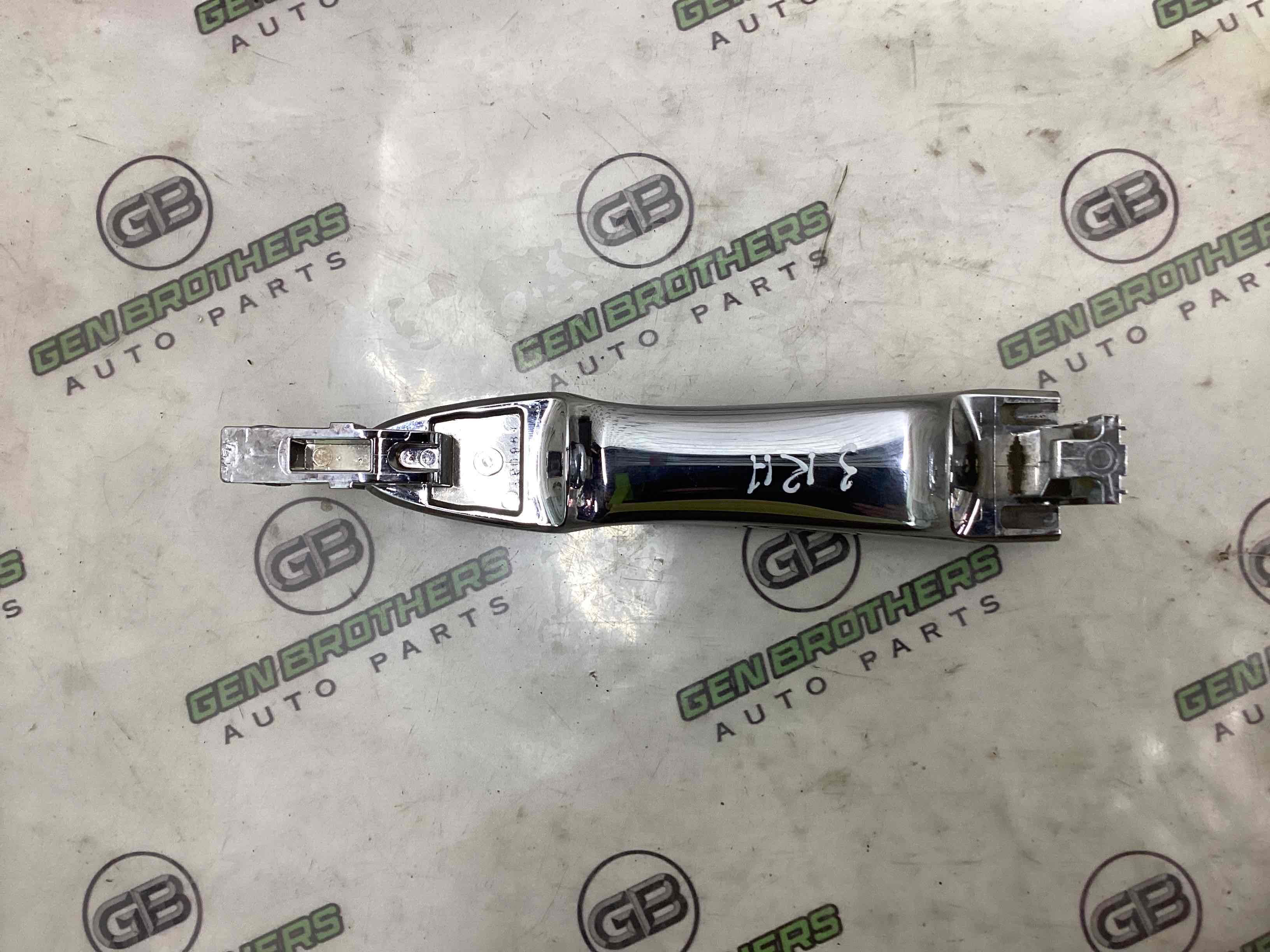 Ручка двері зовнішня