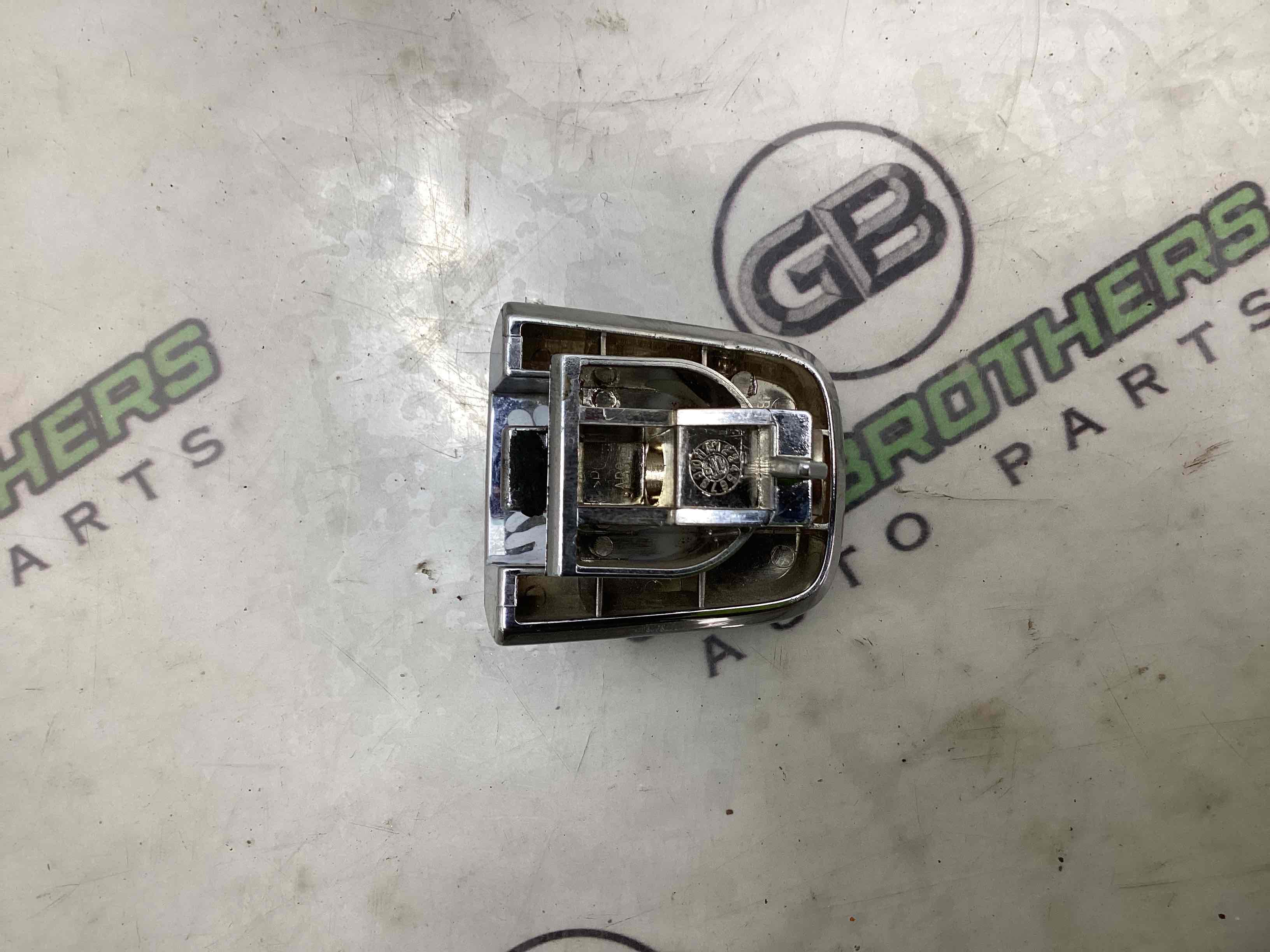 Заглушка ручки дверей