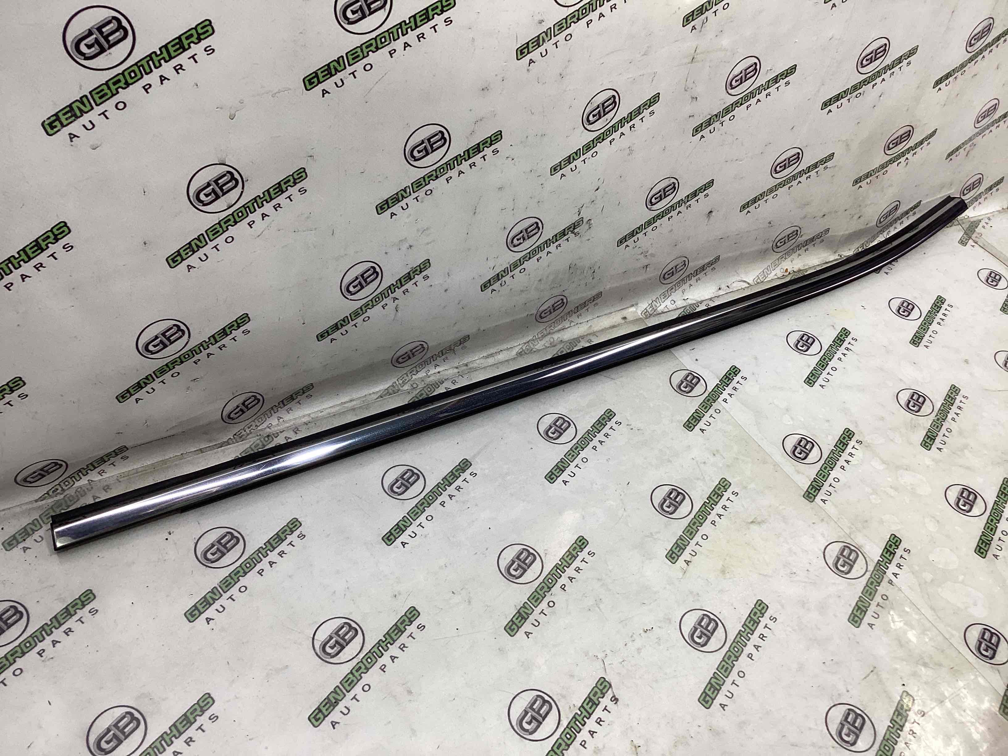 Молдинг двері задньої лівої