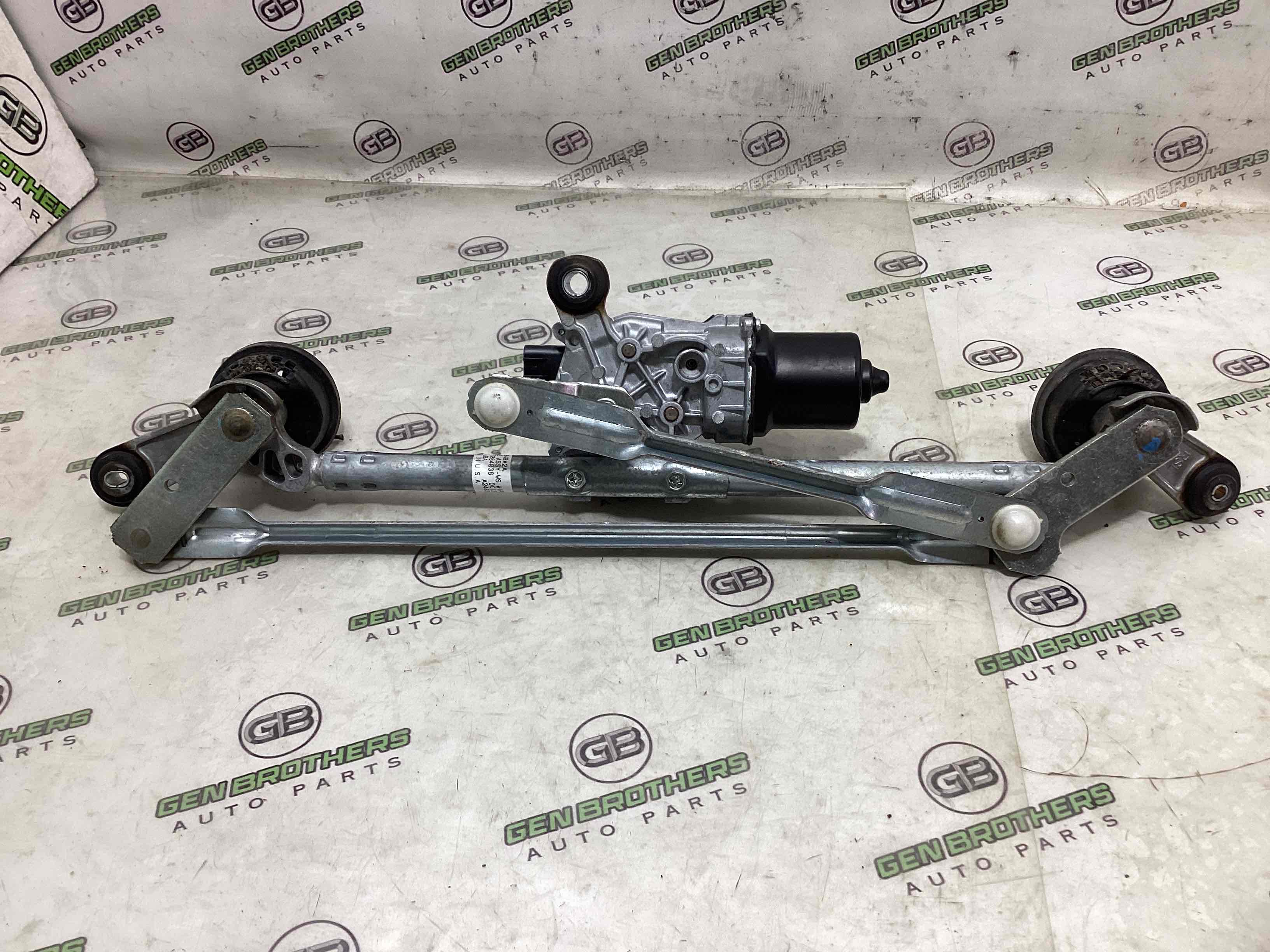 Механізм склоочисника, трапеція двірників