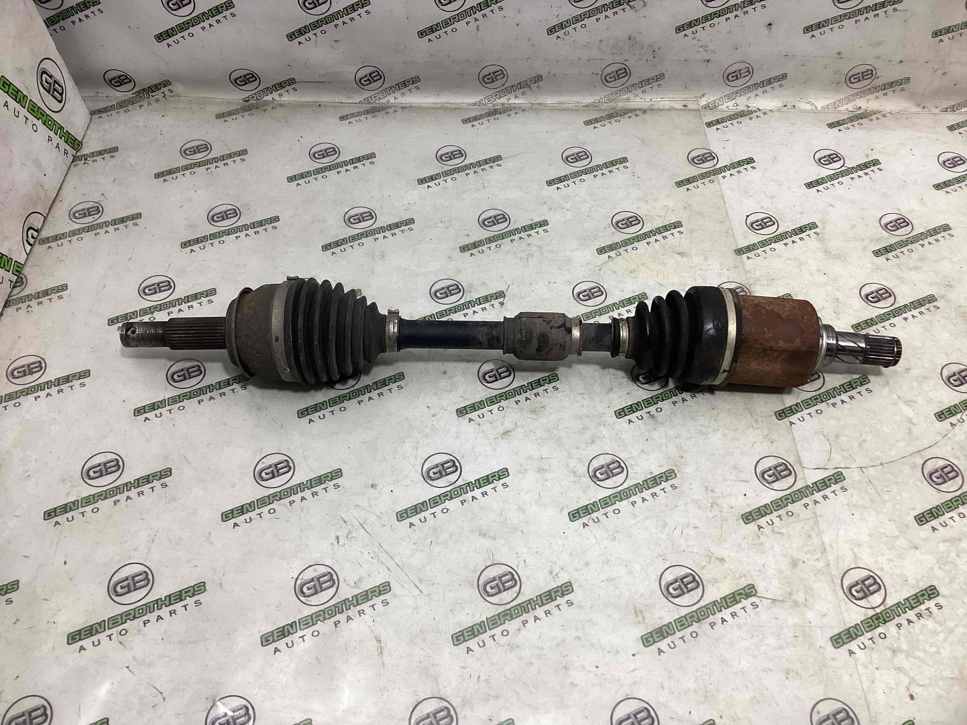 Піввісь передня ліва привідний вал, ШРУС