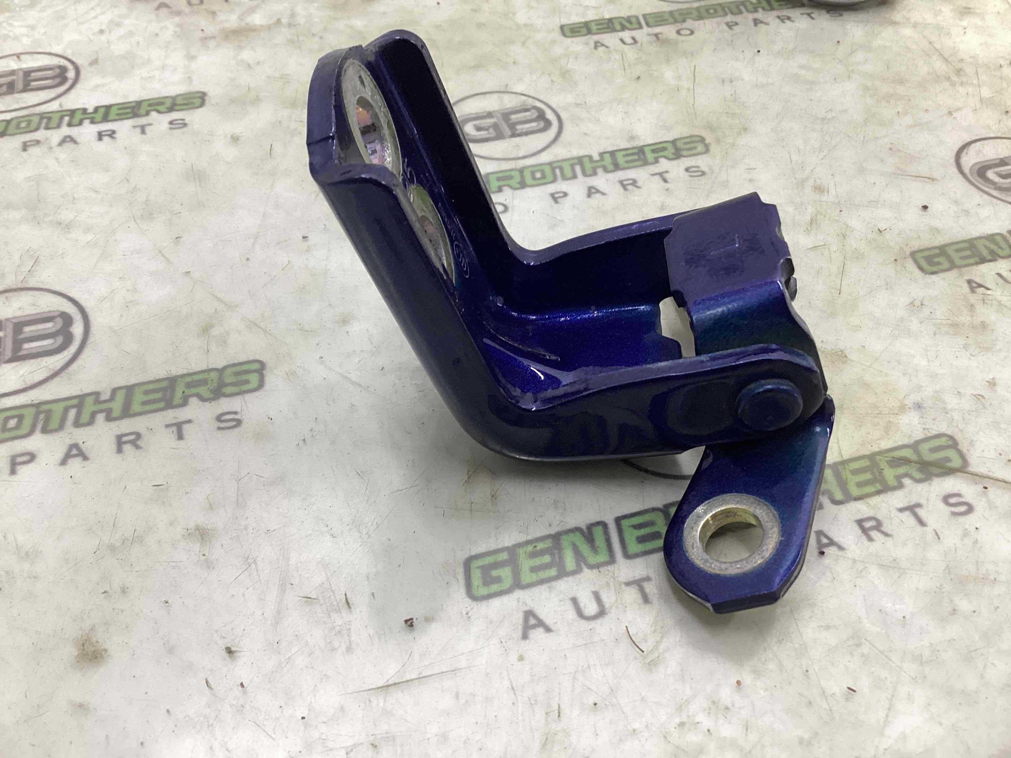 Петля двері, замок двері