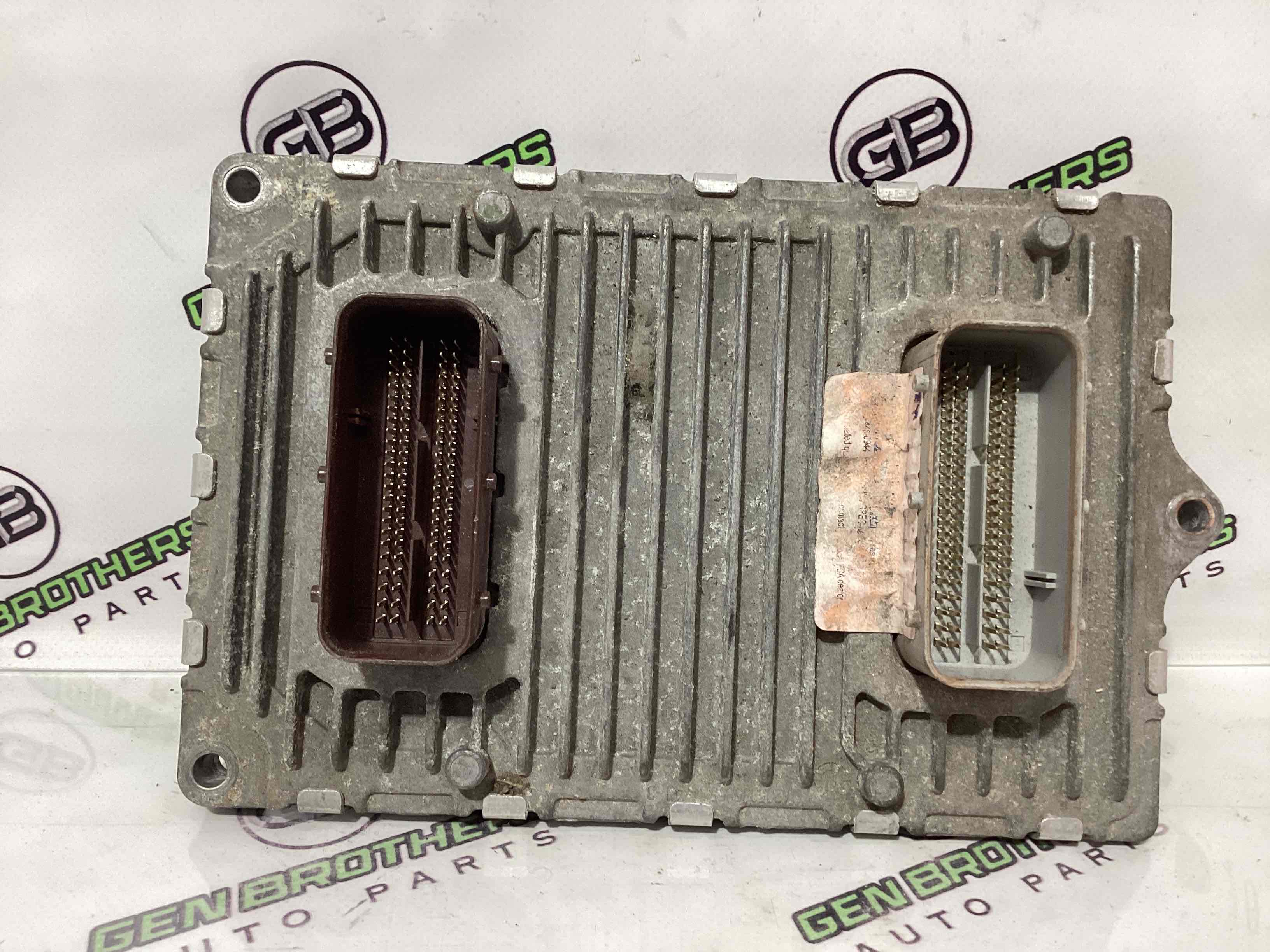 Блок ECU комп'ютер двигуна