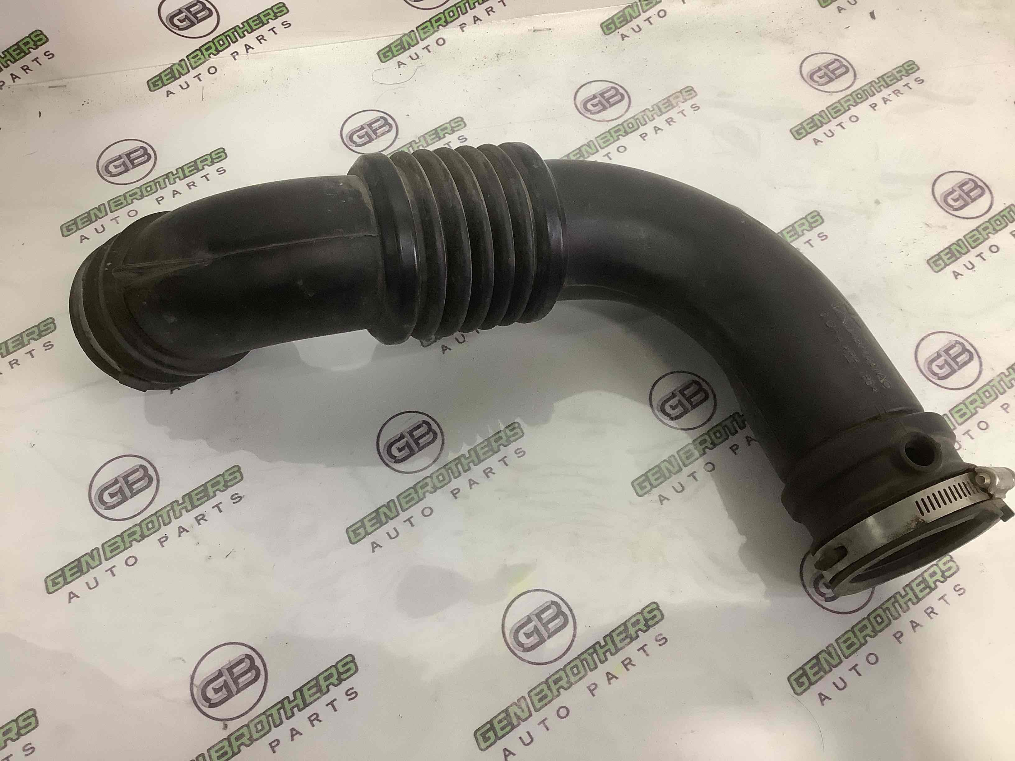 Патрубок повітряного фільтра