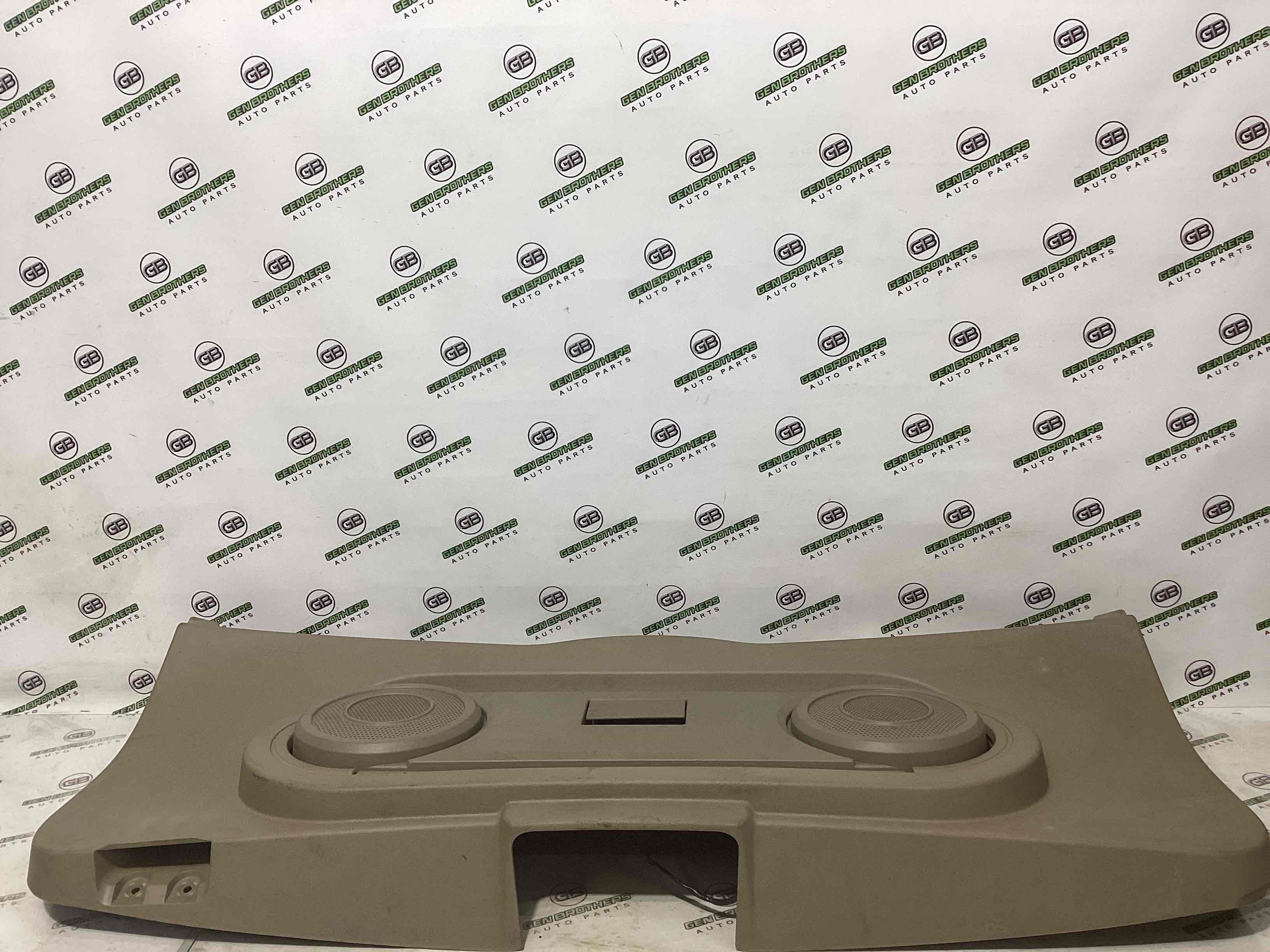 Обшивка кришки багажника