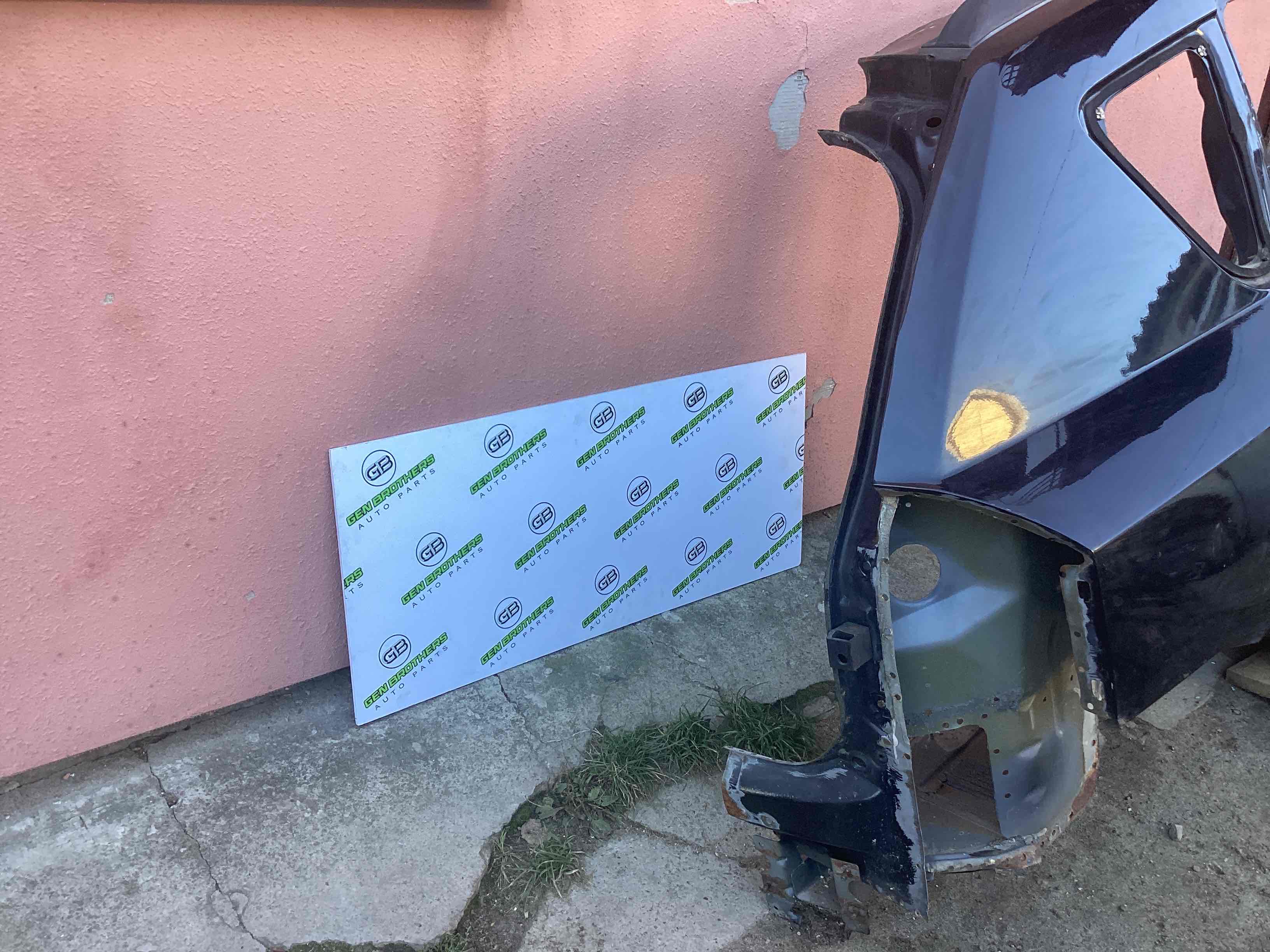 Чверть задня права