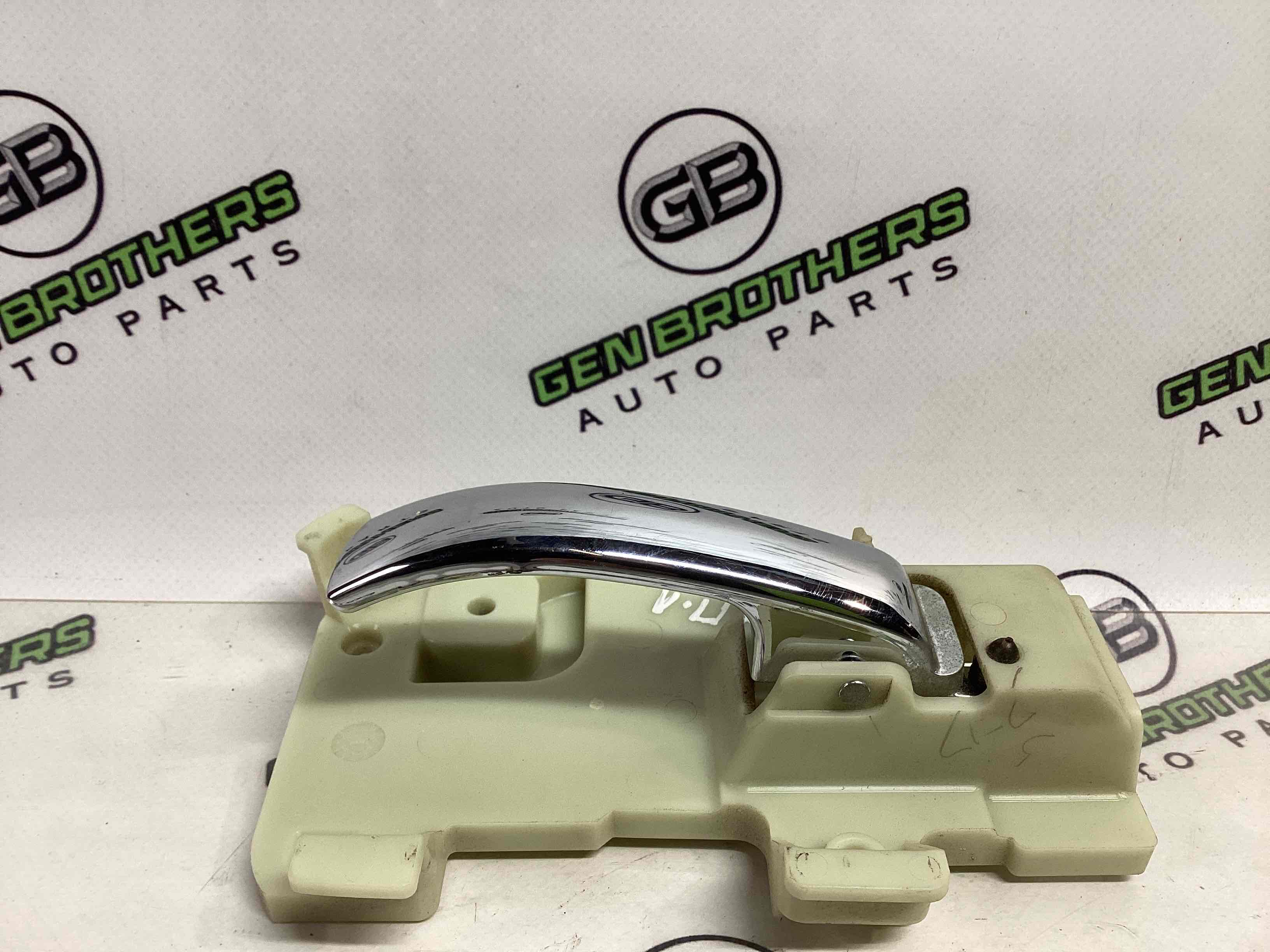 Ручка дверей салону внутрішня, поручень