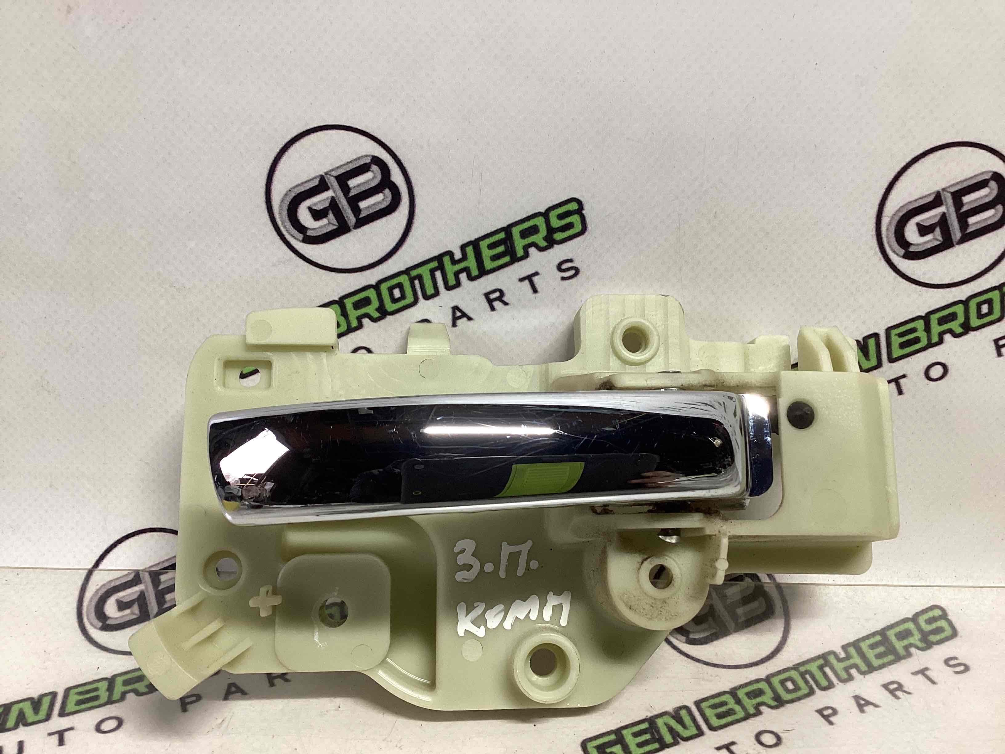 Ручка дверей салону внутрішня, поручень