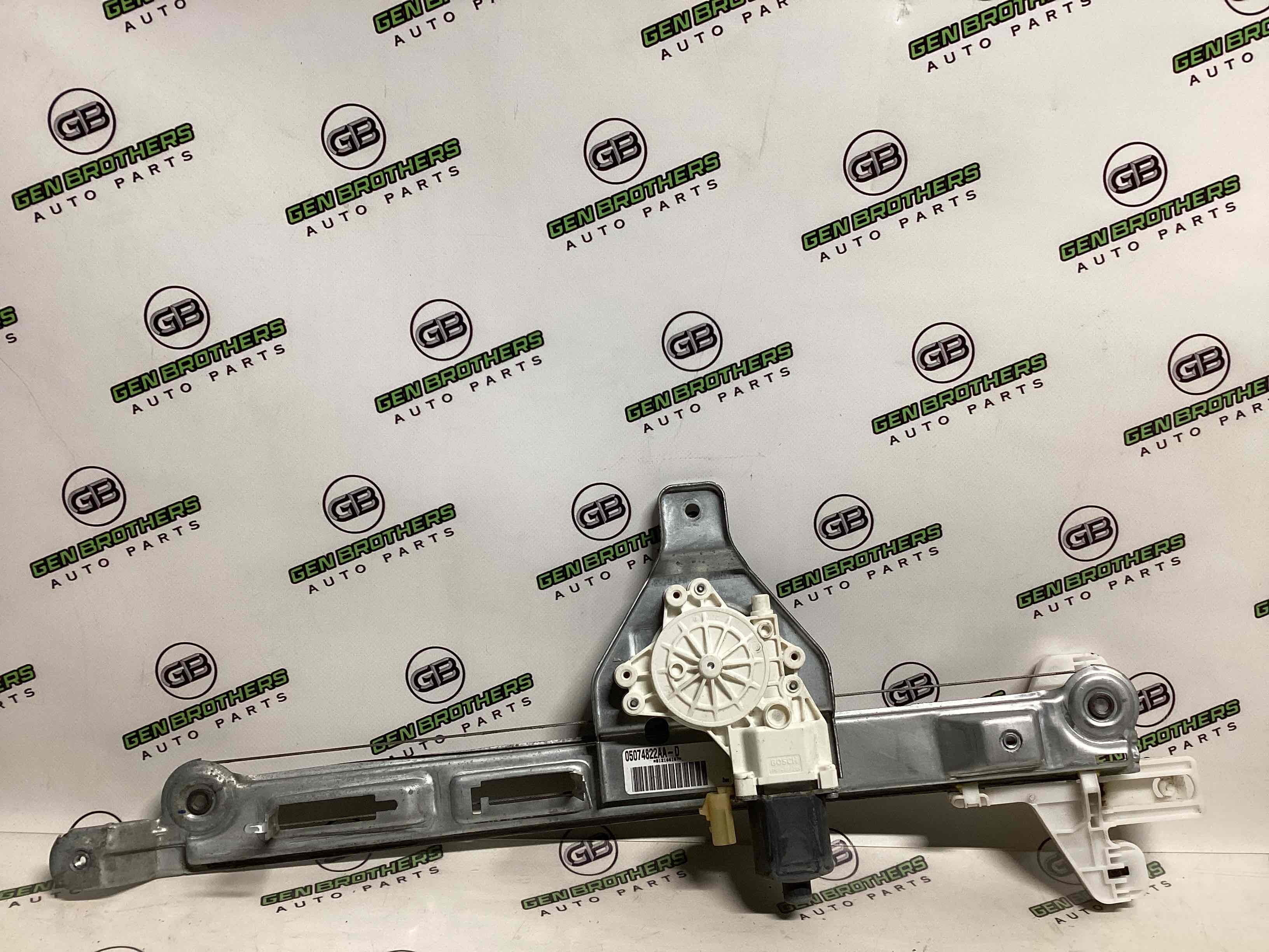 Склопідйомник задній правий