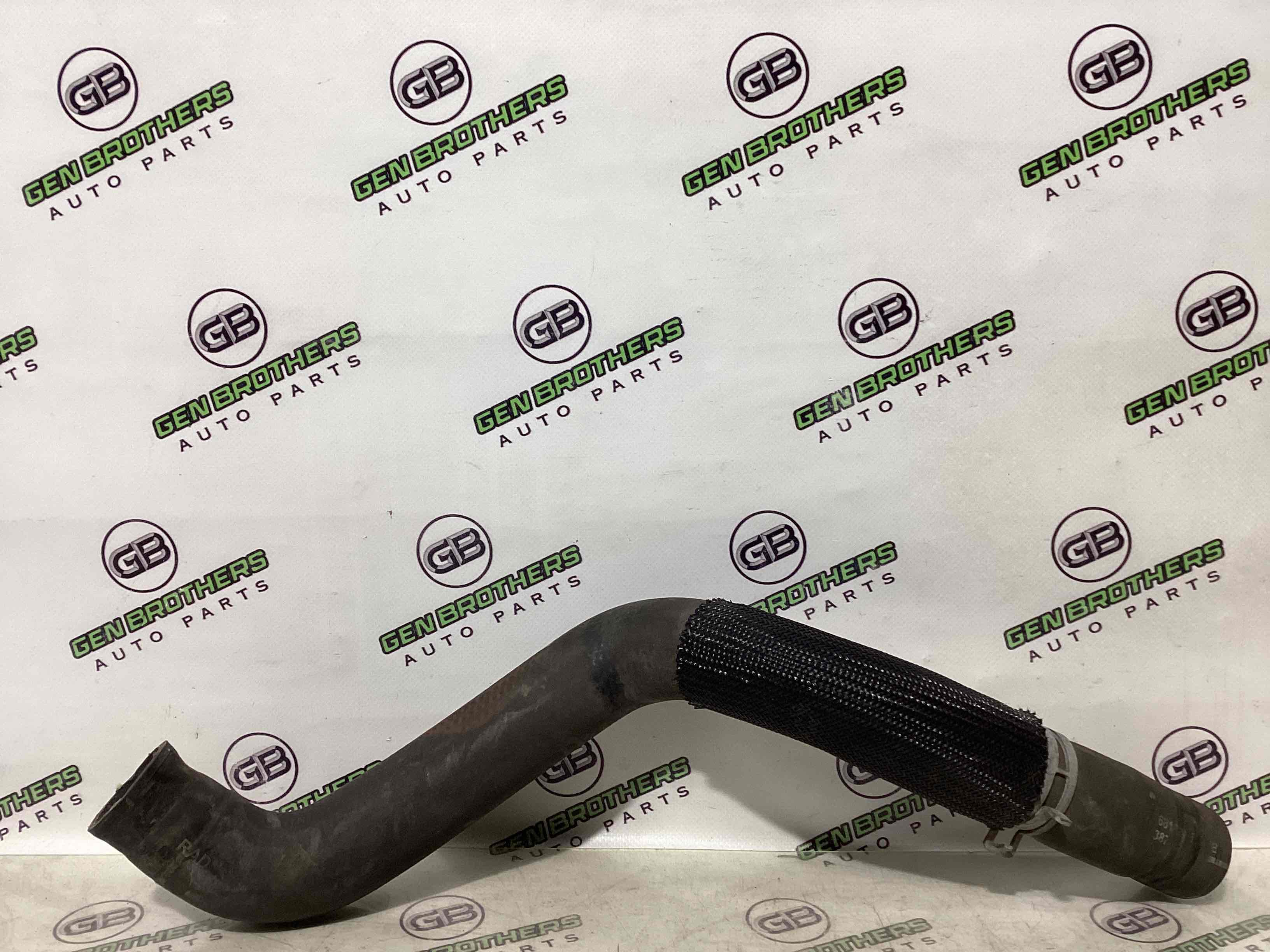 Патрубок радіаторів