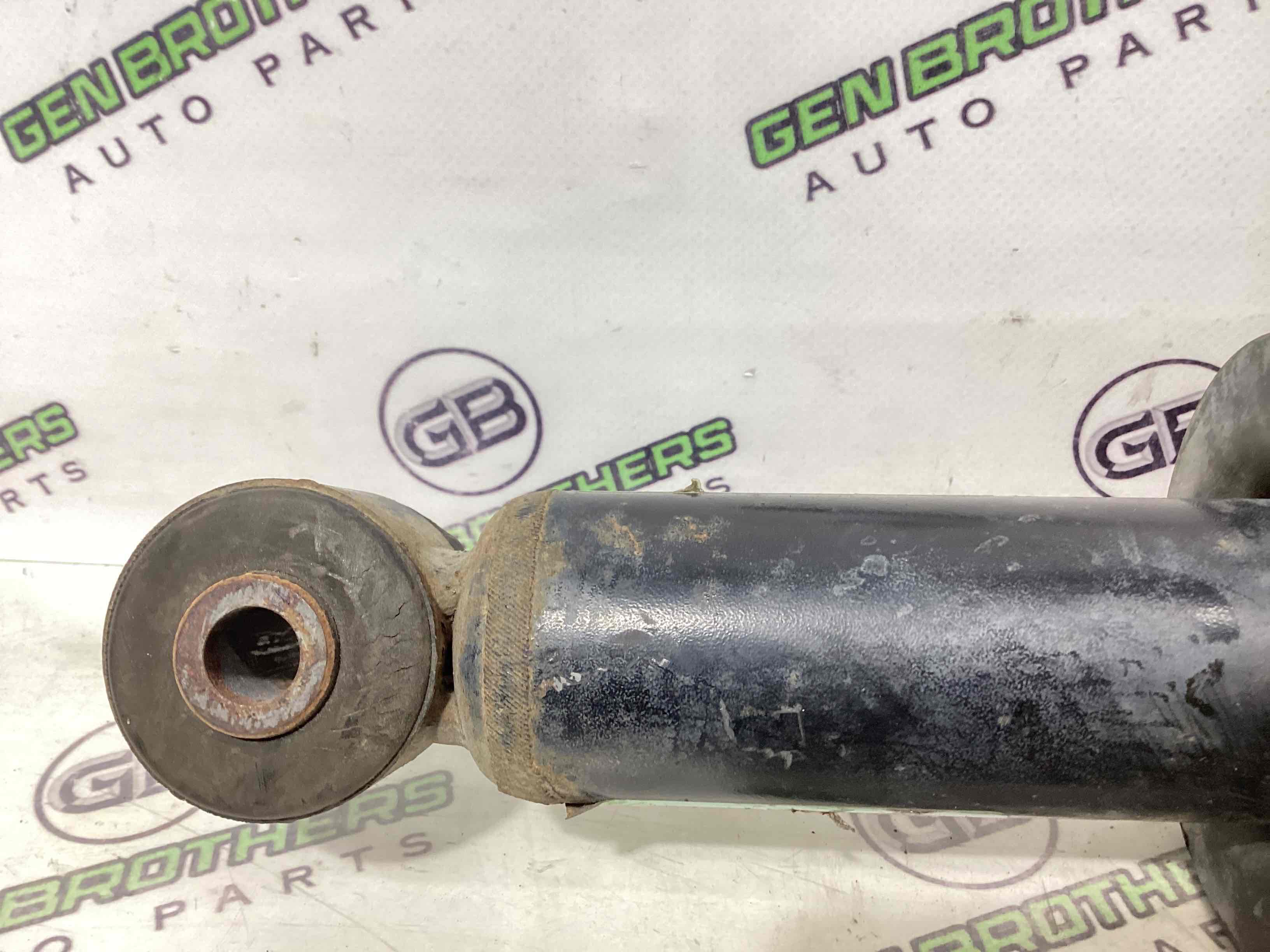 Стійка амортизатора у зборі