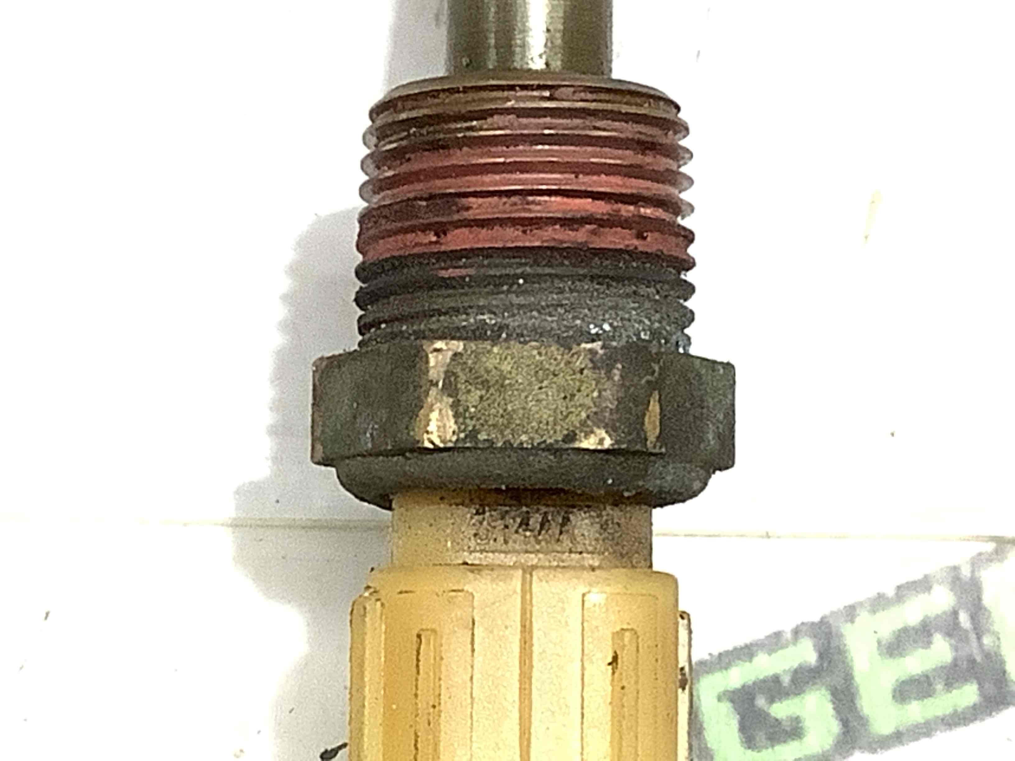 Датчик рівня масла