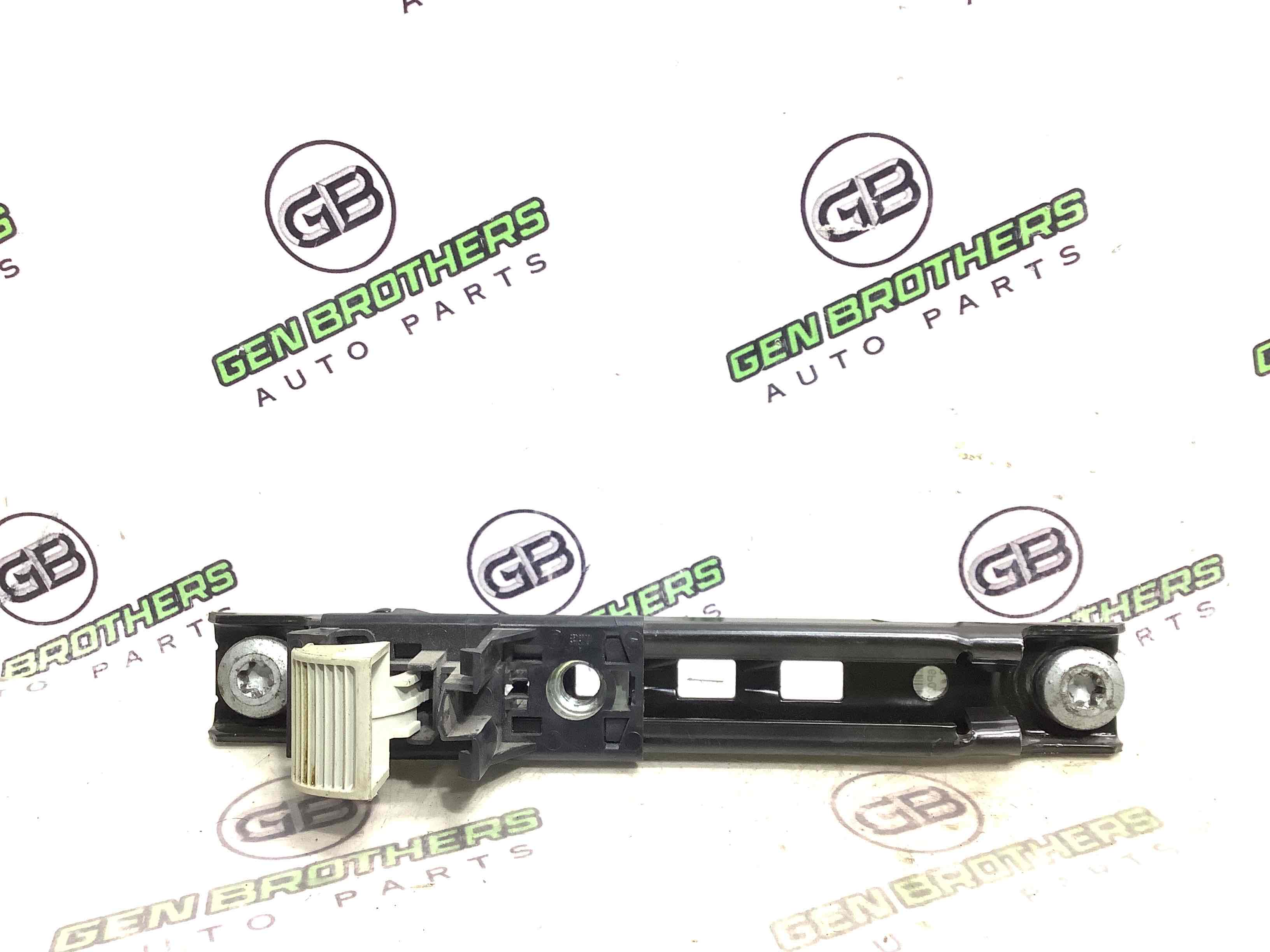 Регулятор висоти ременя безпеки