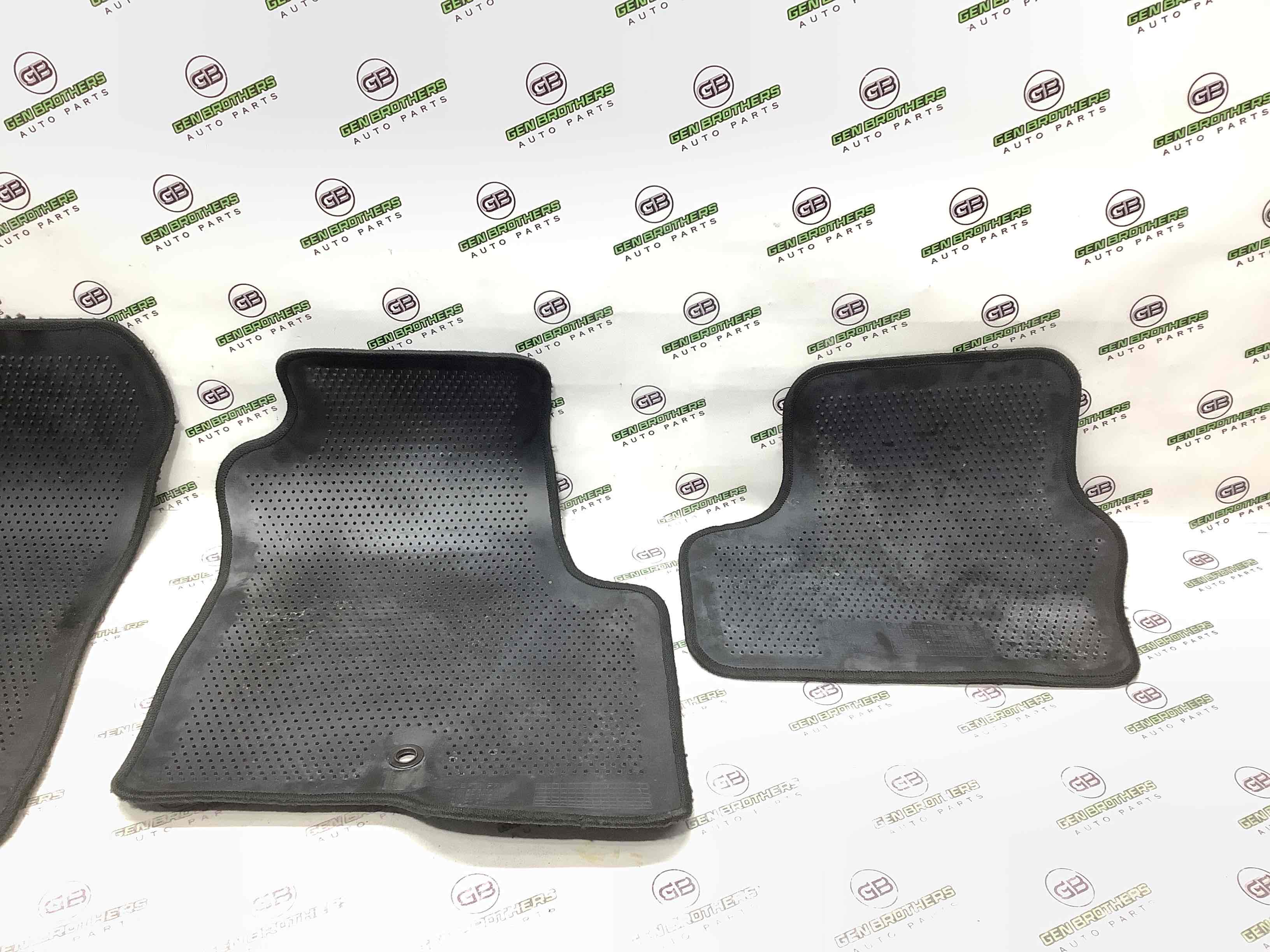 Килимки комплекти, підлога салону